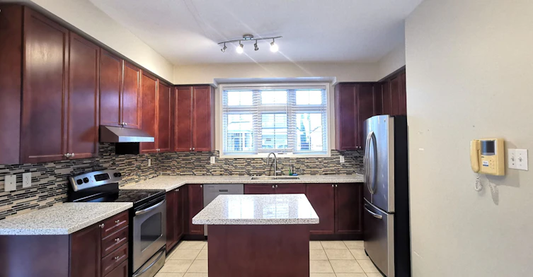 631 Fred Mclaren Boulevard, Markham, ON, L6E 1N4 - 3