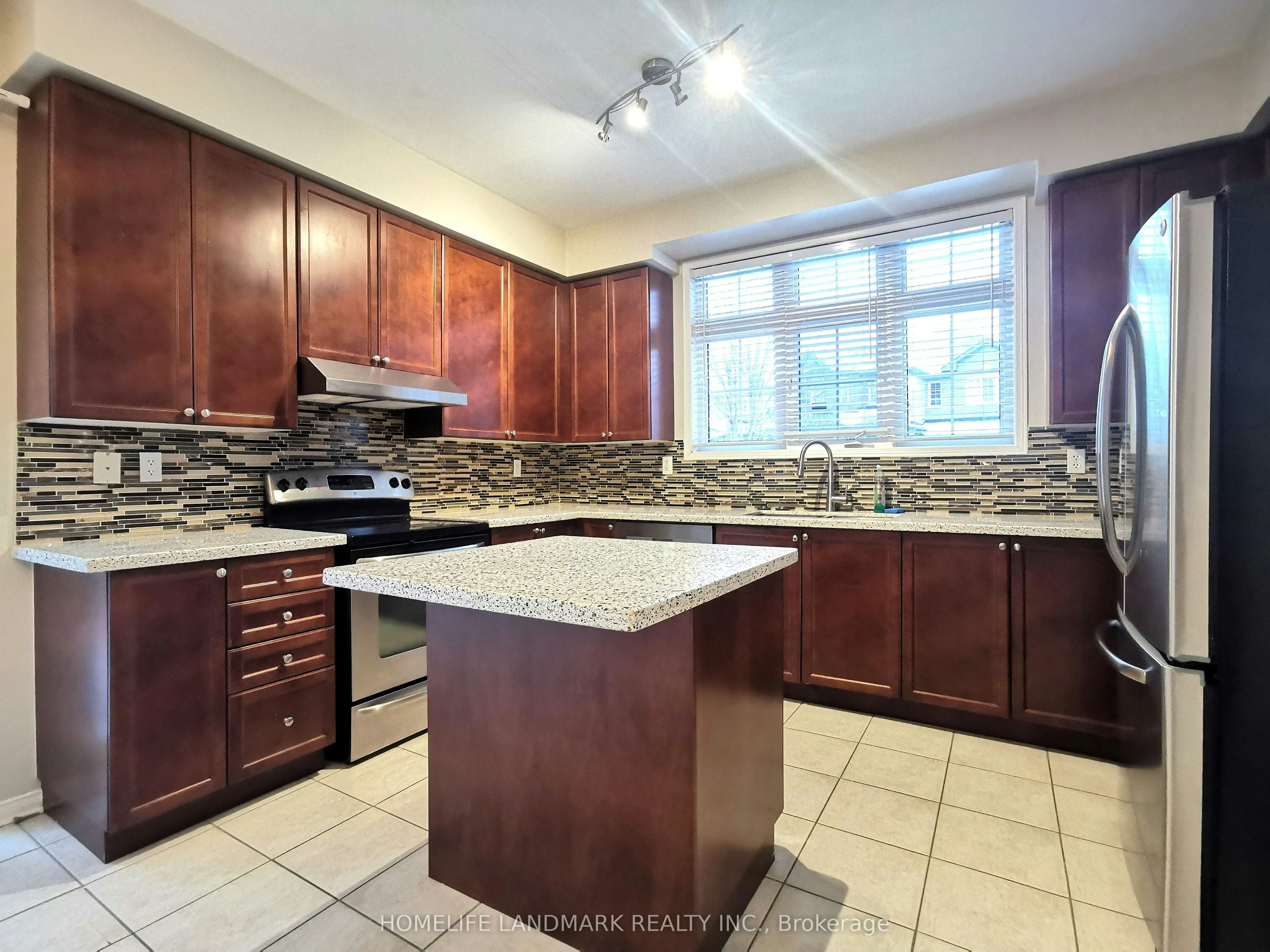 631 Fred Mclaren Boulevard, Markham, ON, L6E 1N4 - 4