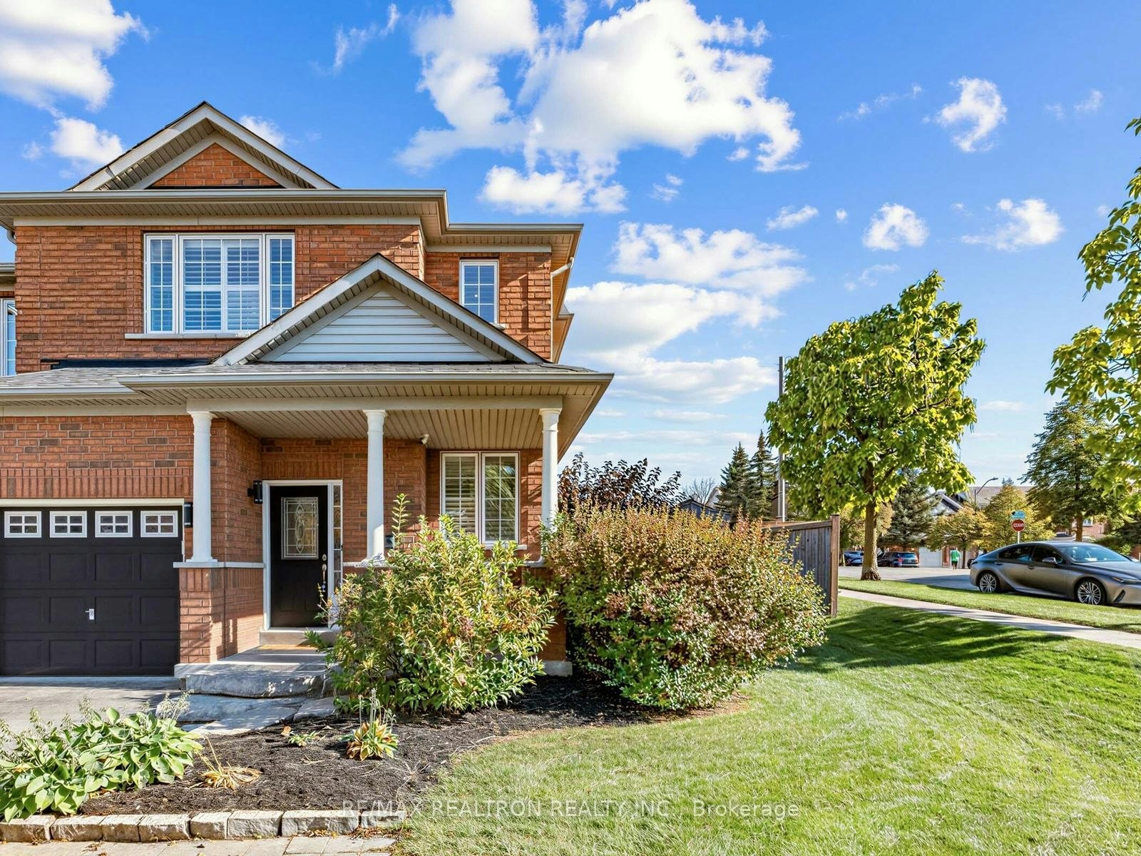 174 Millcliff Circle, Aurora, ON, L4G 7N7