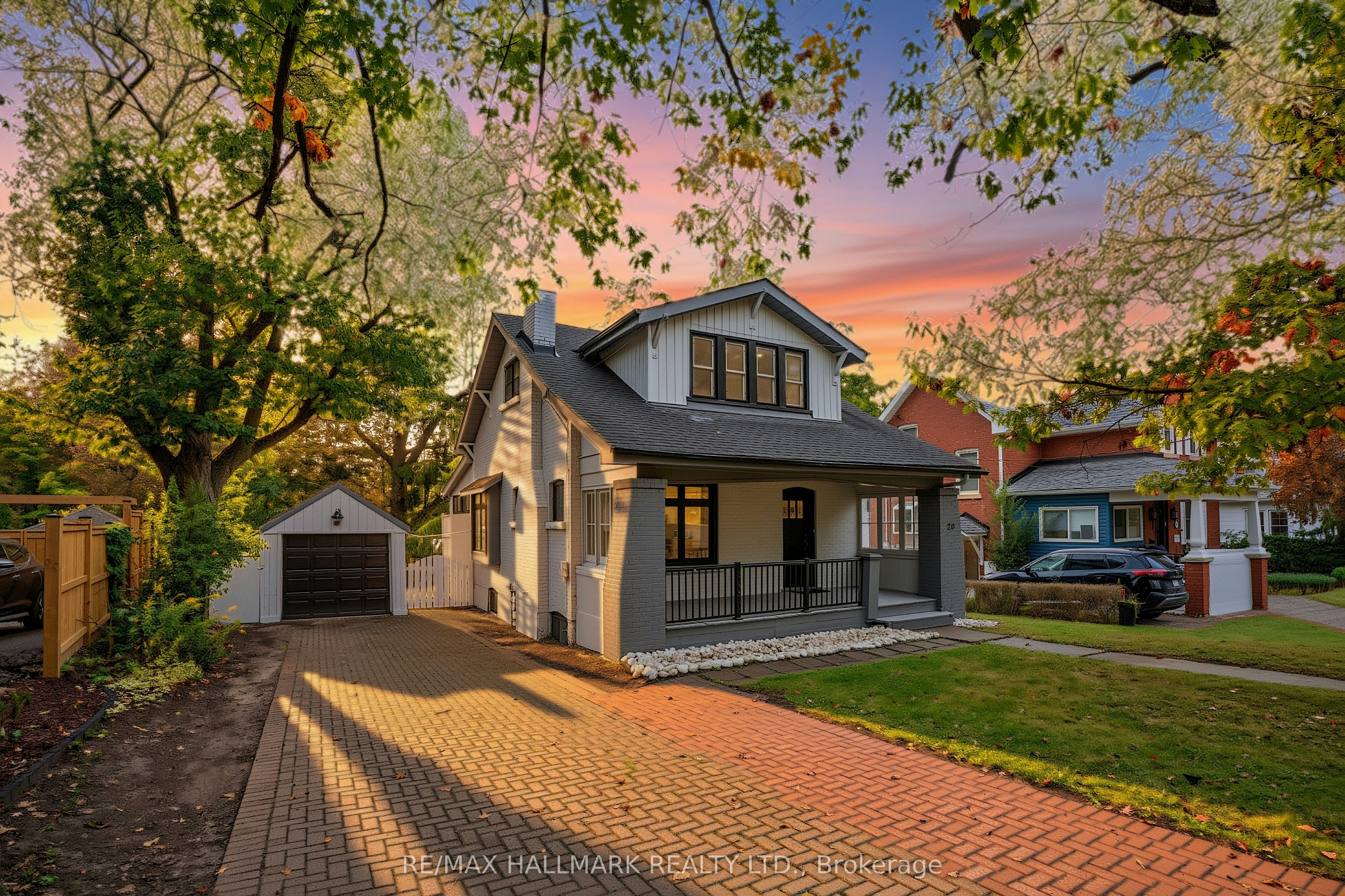 20 Elizabeth Street S, Richmond Hill, ON, L4C 3V4