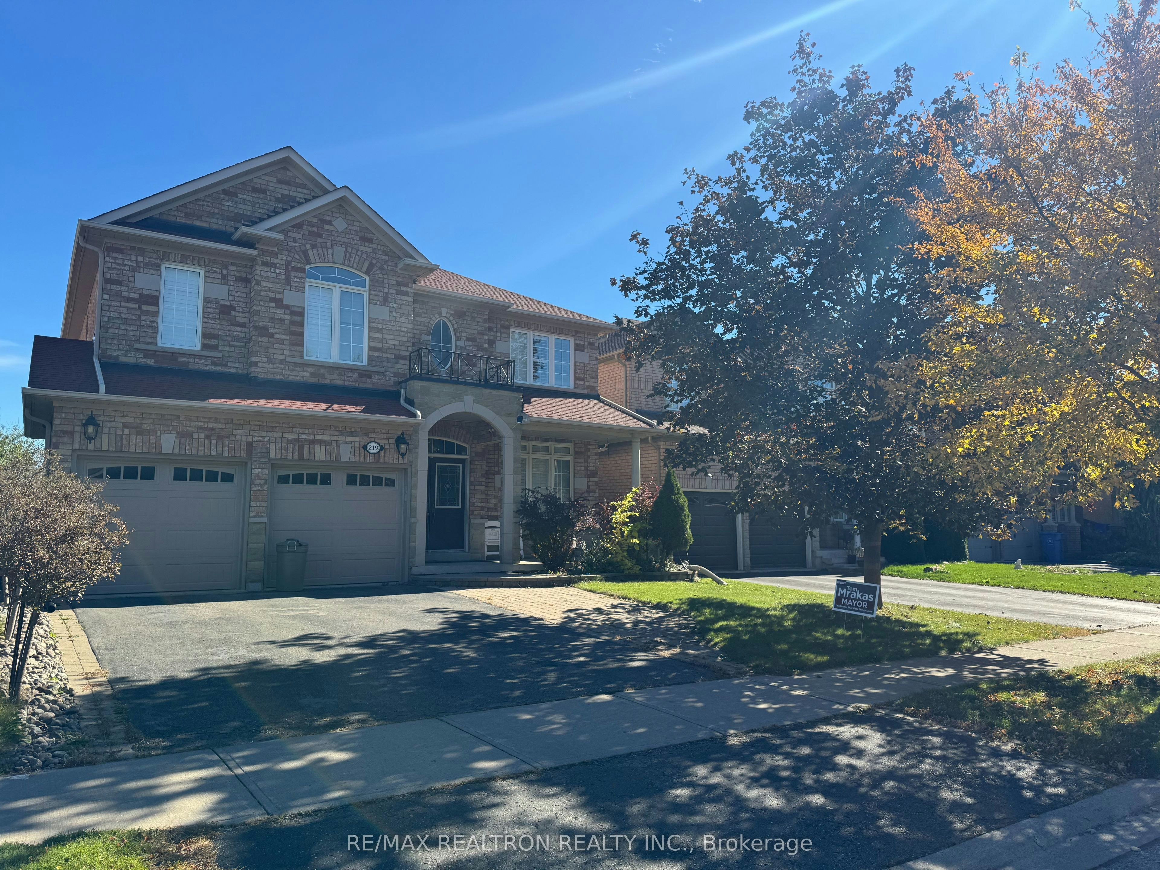 Bsmt-219 Bilbrough Street, Aurora, ON, L4G 7X1