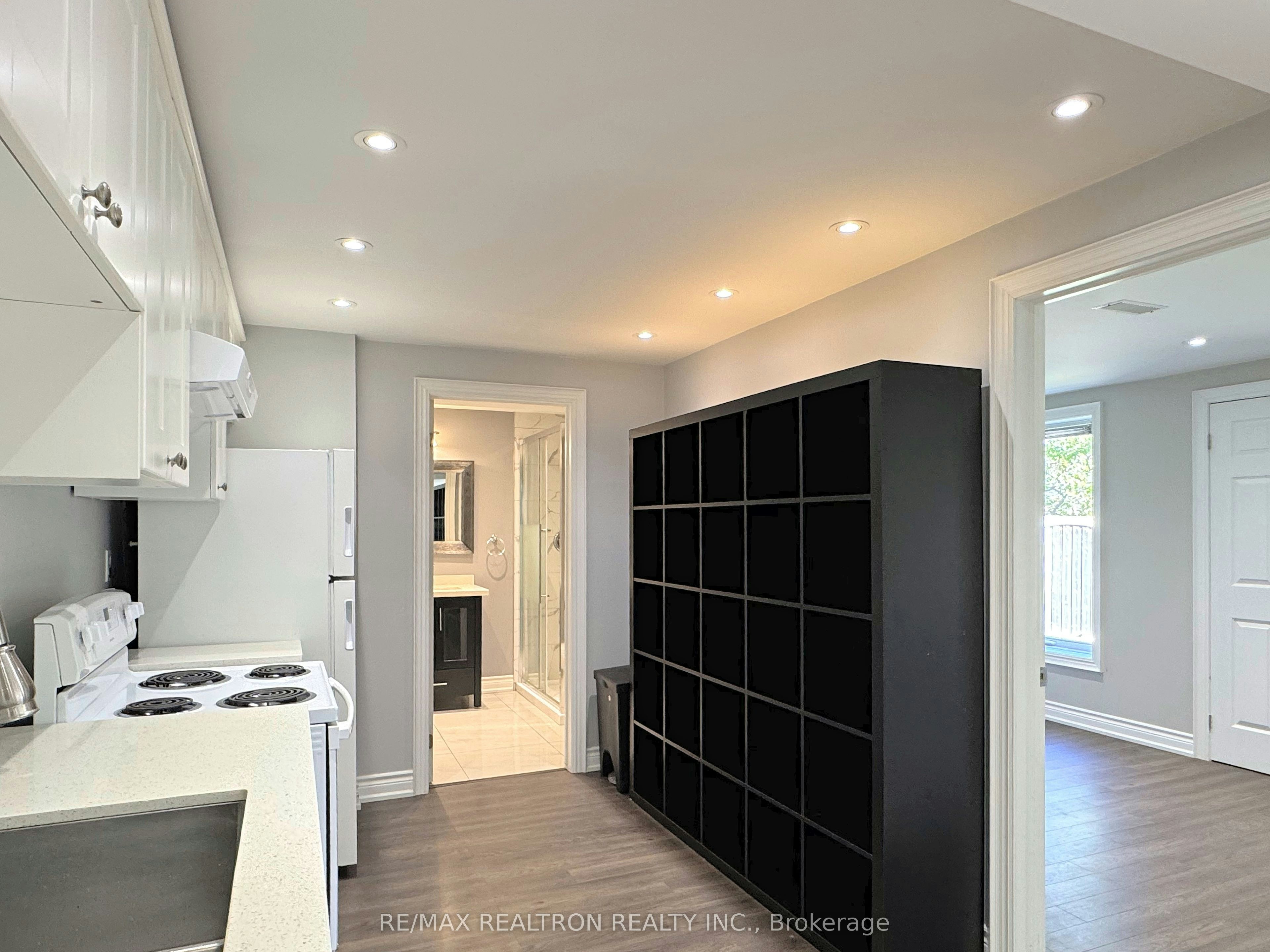 Bsmt-219 Bilbrough Street, Aurora, ON, L4G 7X1 - 8