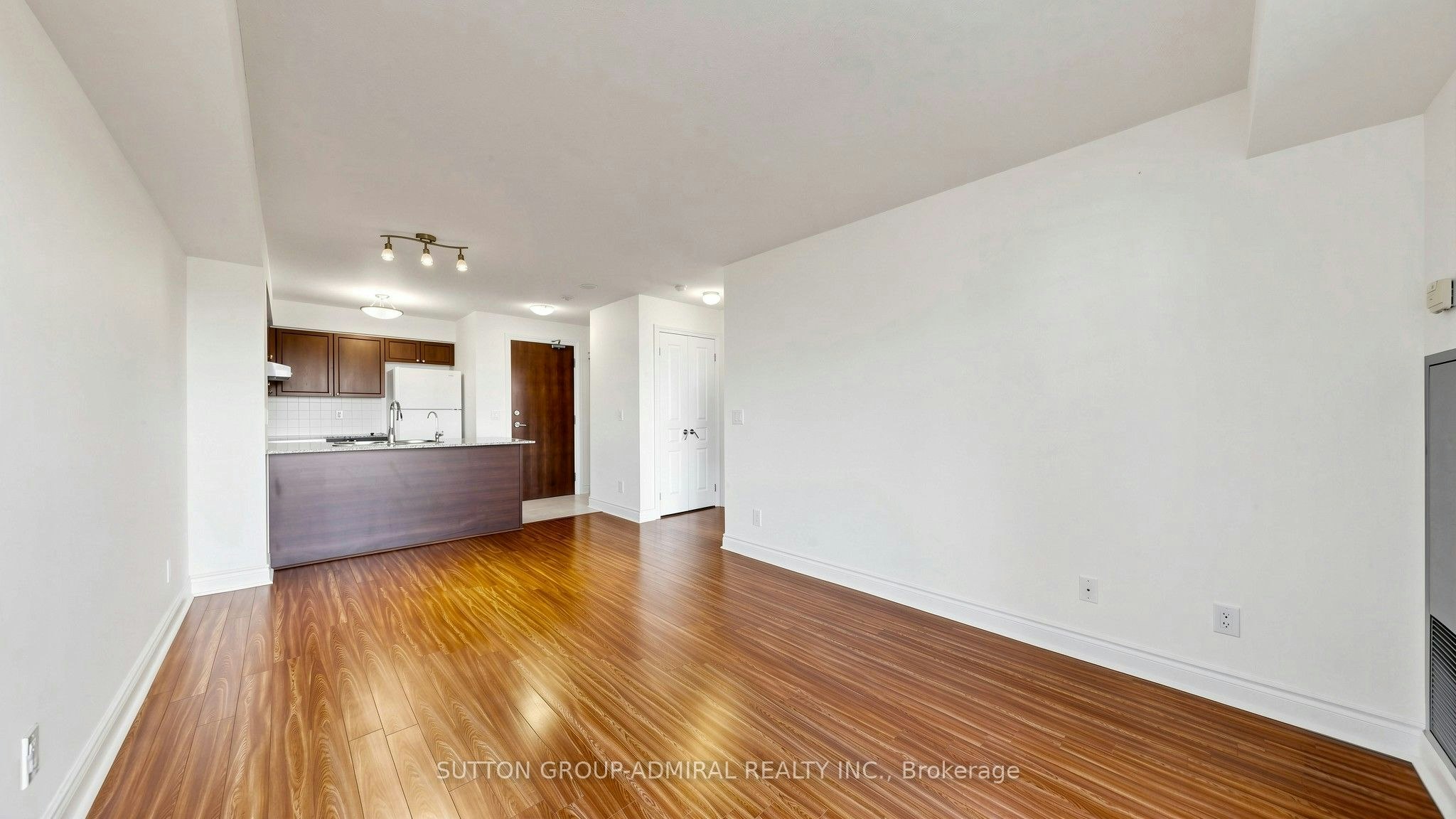 806-7 North Park Road, Vaughan, ON, L4J 0C9 - 8