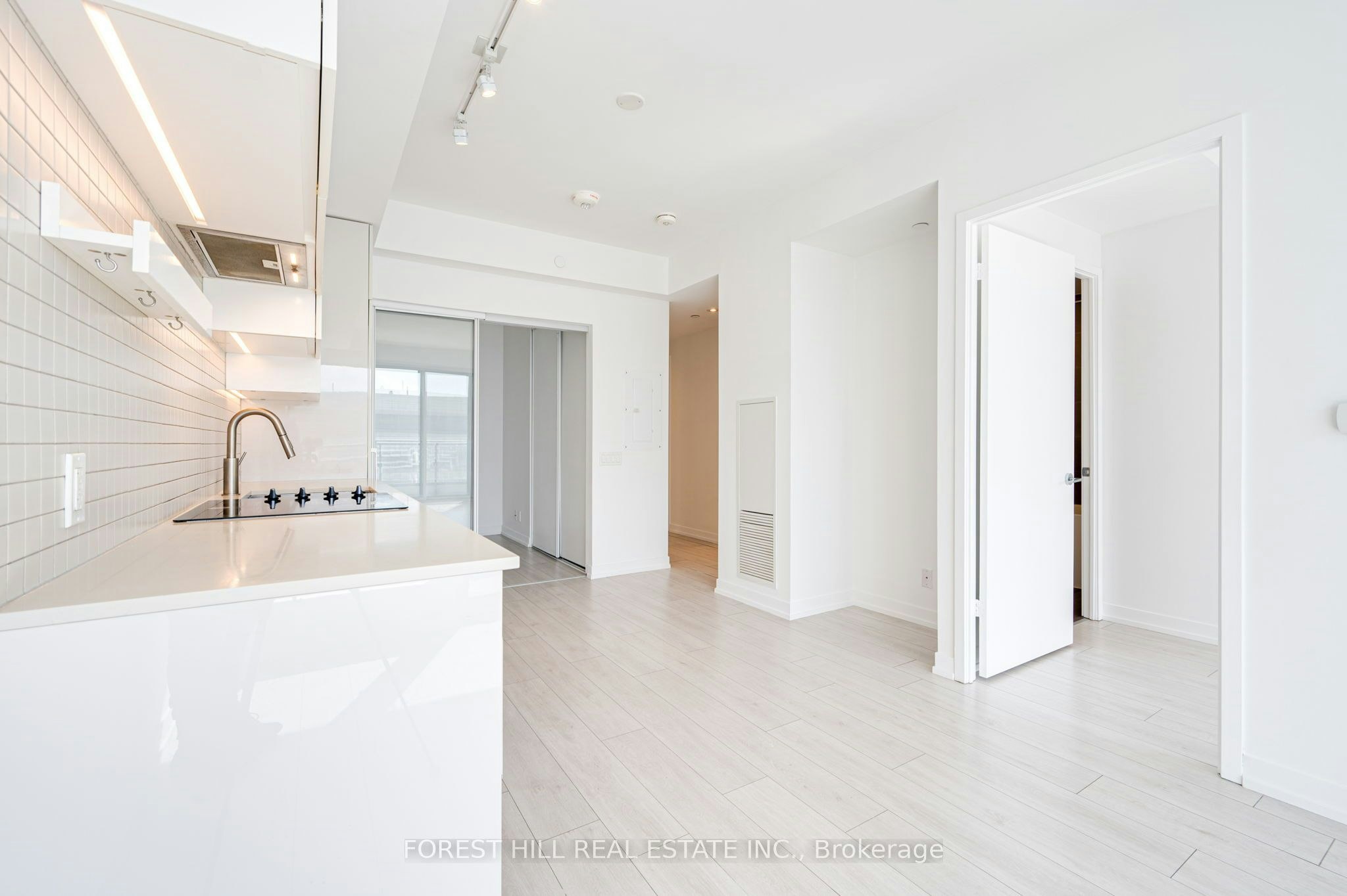 1506-5 Buttermill Avenue, Vaughan, ON, L4K 0J5 - 9
