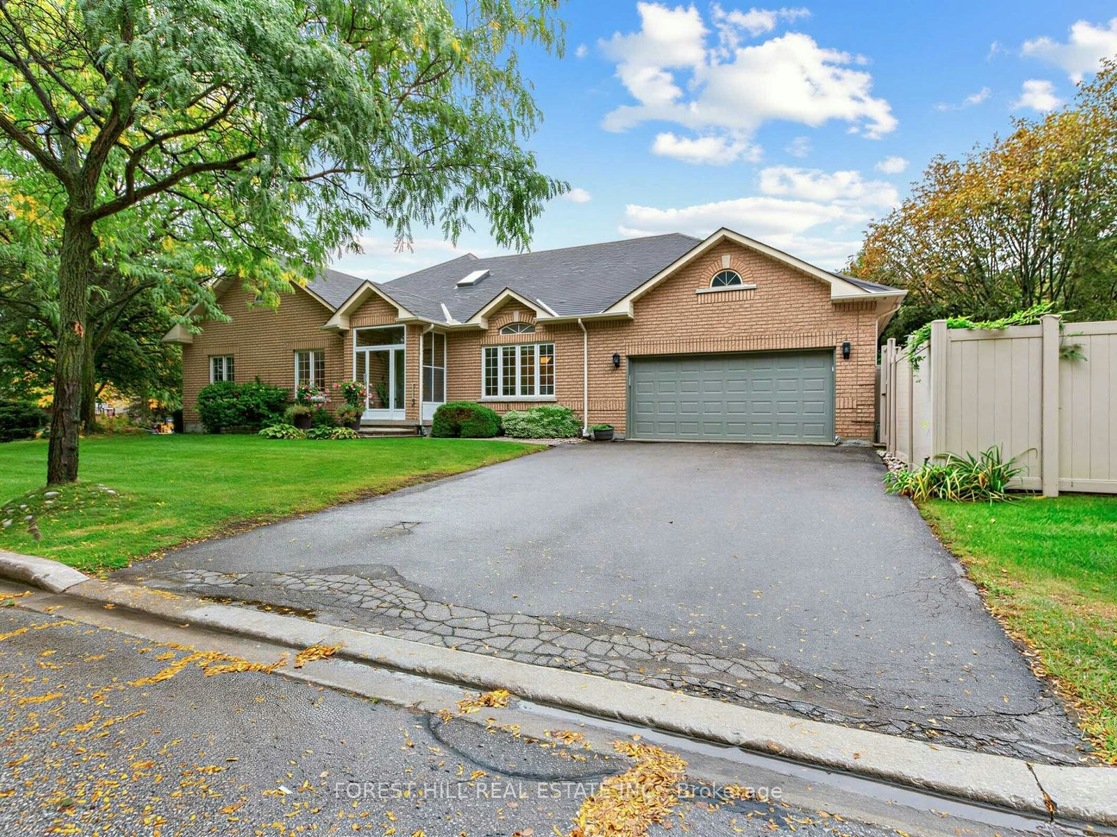 104 Sanibel Crescent, Vaughan, ON, L4J 8K7