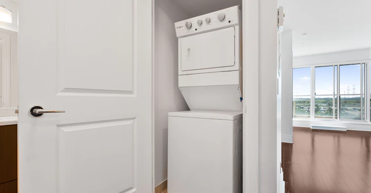 408-39 Upper Duke Crescent, Markham, ON, L6G 0B8 - 11