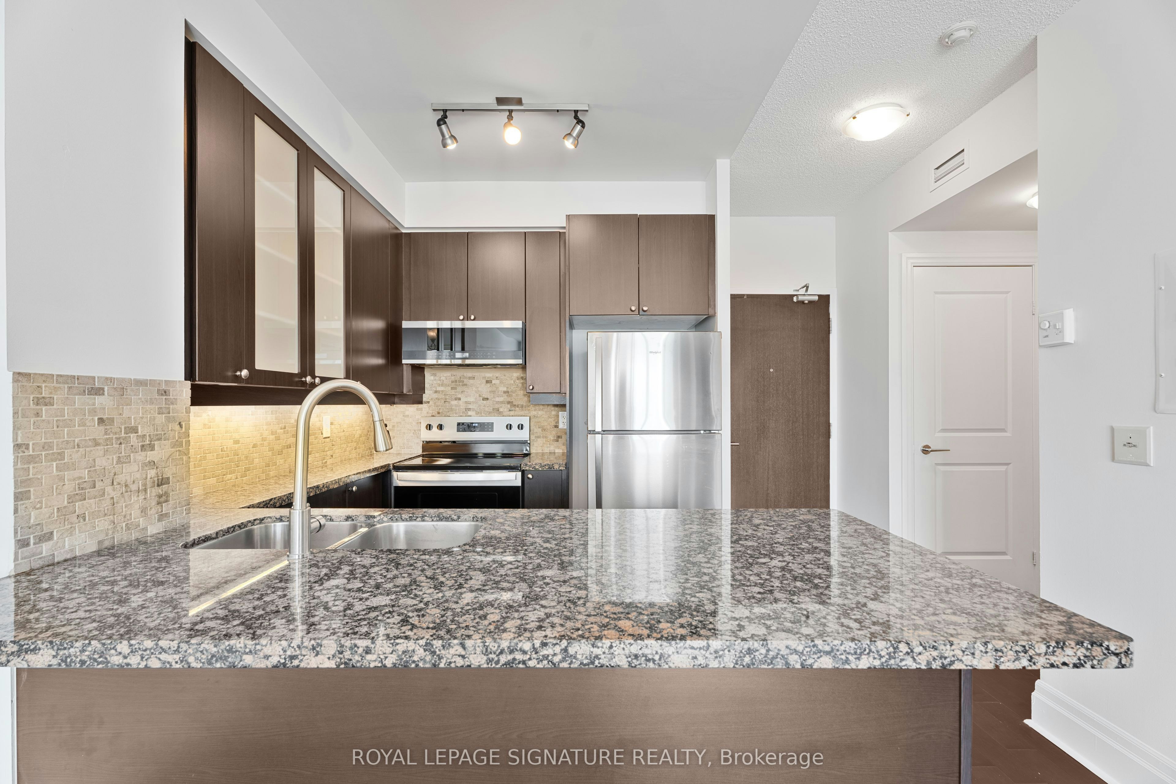 408-39 Upper Duke Crescent, Markham, ON, L6G 0B8 - 9