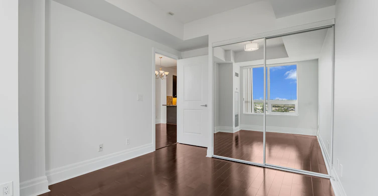 408-39 Upper Duke Crescent, Markham, ON, L6G 0B8 - 17