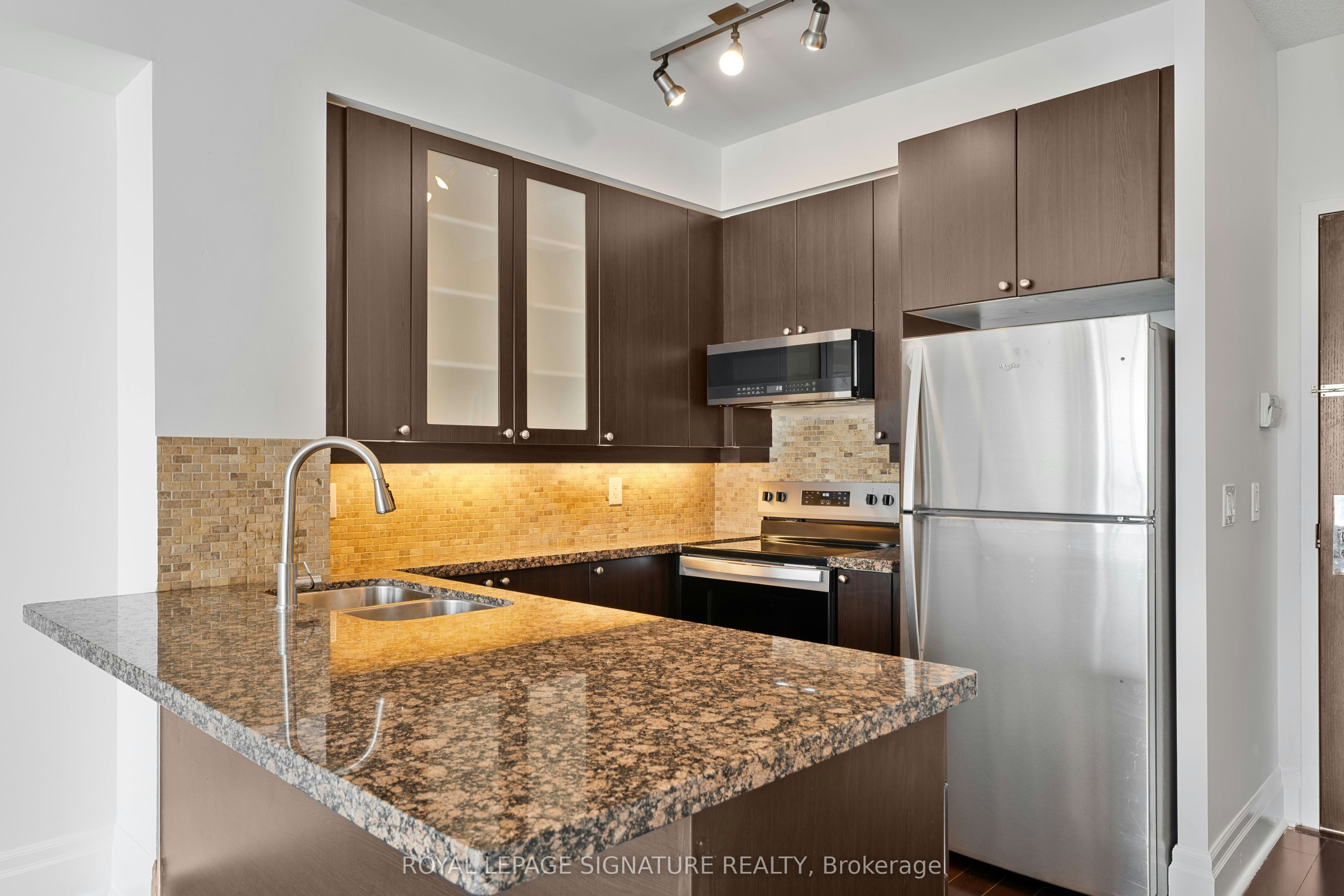 408-39 Upper Duke Crescent, Markham, ON, L6G 0B8 - 10