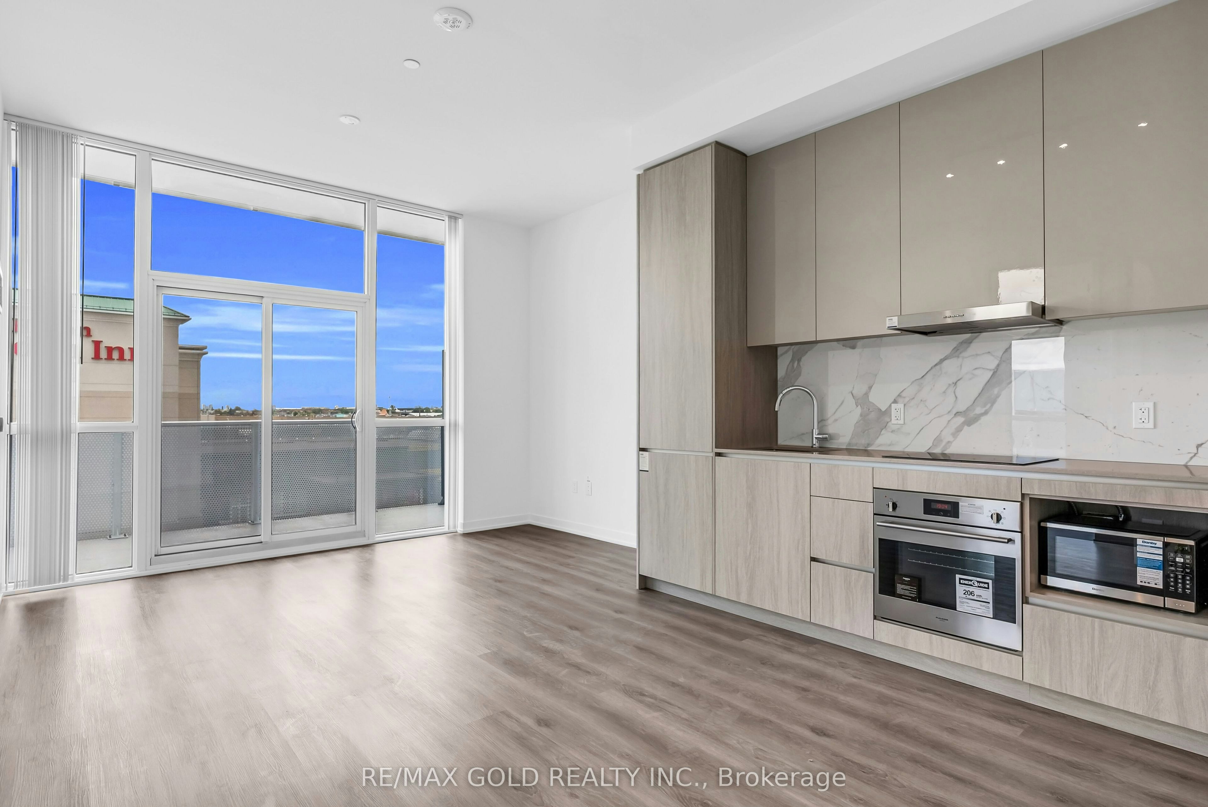 608-28 Interchange Way, Vaughan, ON, L4K 0P8 - 26