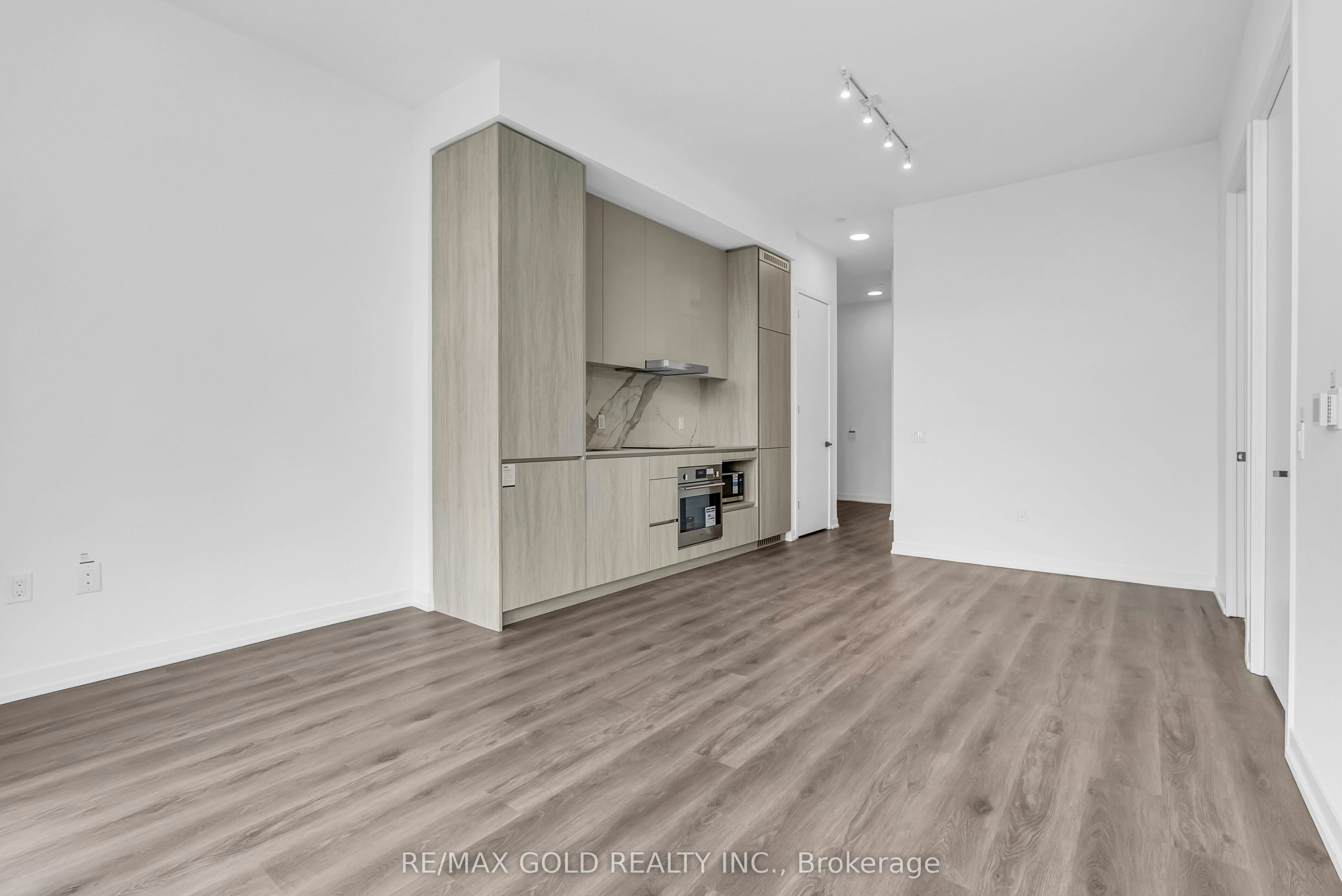 608-28 Interchange Way, Vaughan, ON, L4K 0P8 - 19