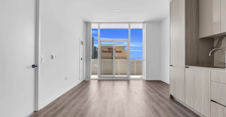 608-28 Interchange Way, Vaughan, ON, L4K 0P8 - 18