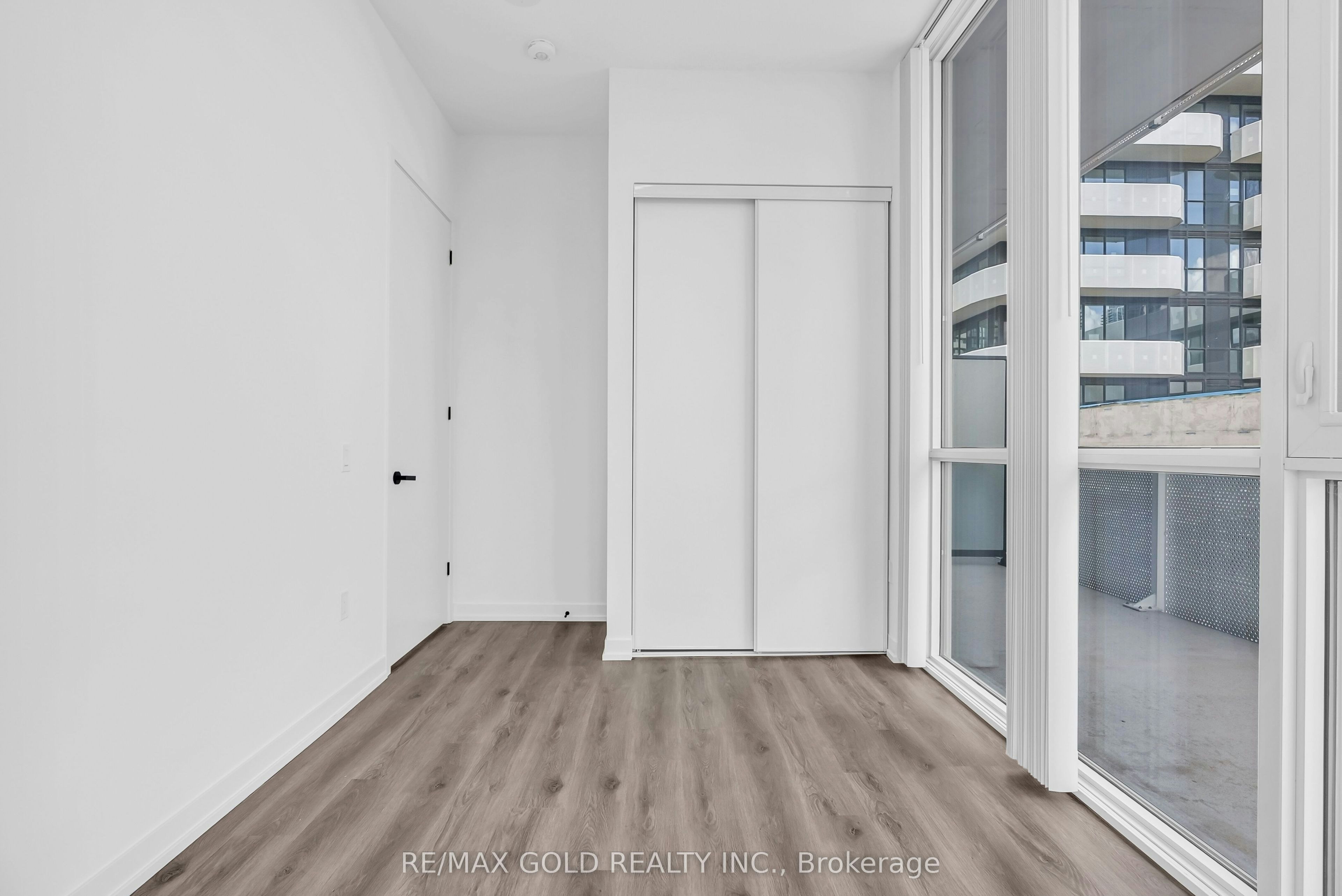 608-28 Interchange Way, Vaughan, ON, L4K 0P8 - 32
