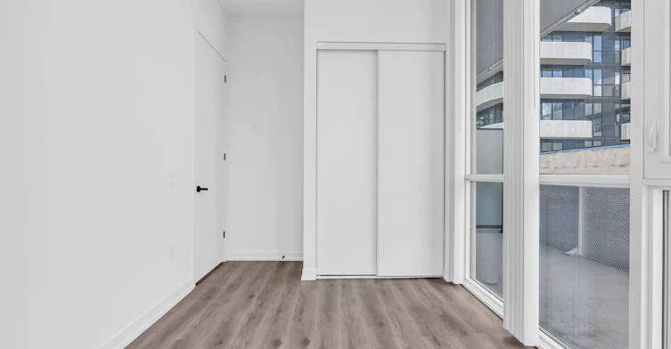 608-28 Interchange Way, Vaughan, ON, L4K 0P8 - 32