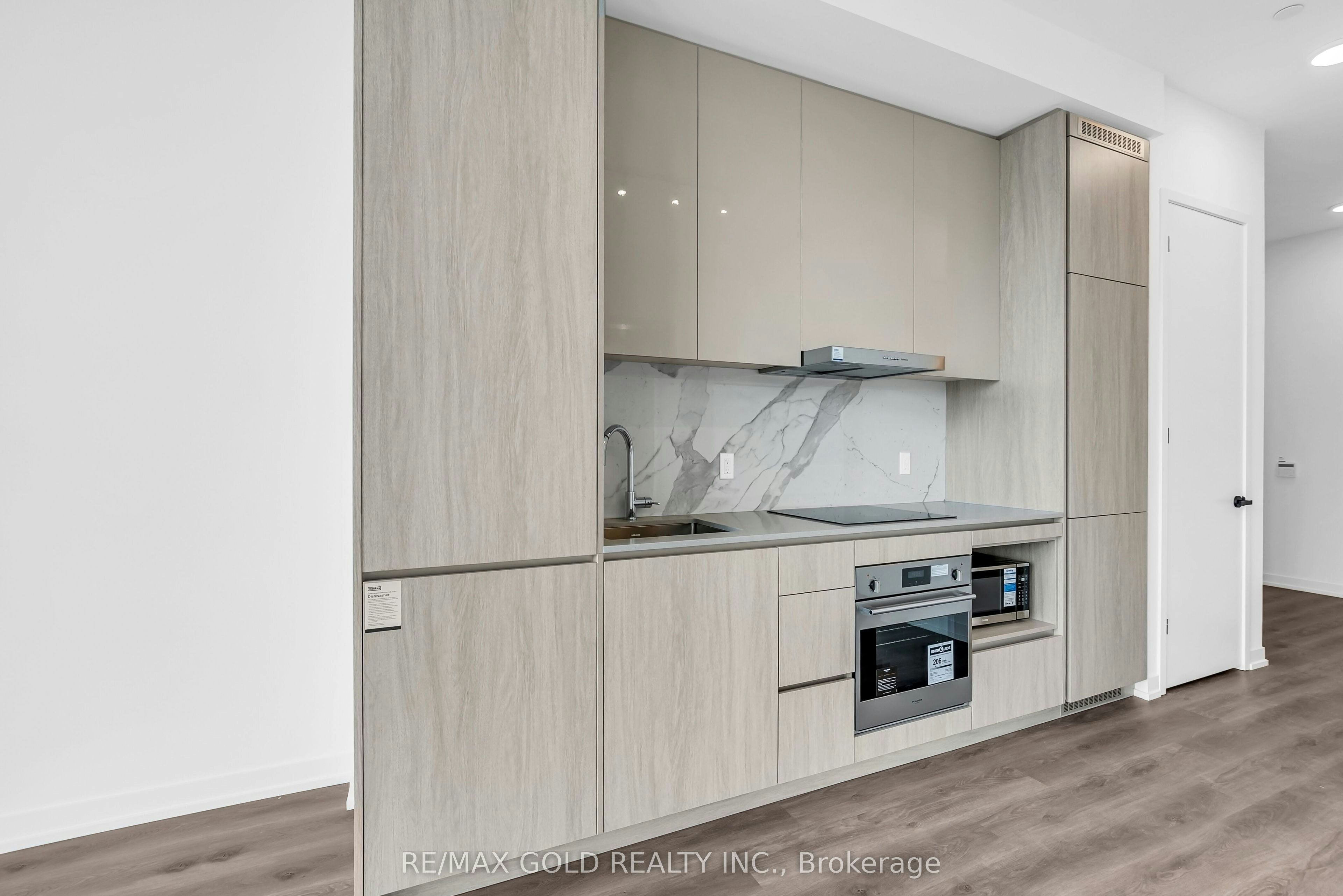 608-28 Interchange Way, Vaughan, ON, L4K 0P8 - 22