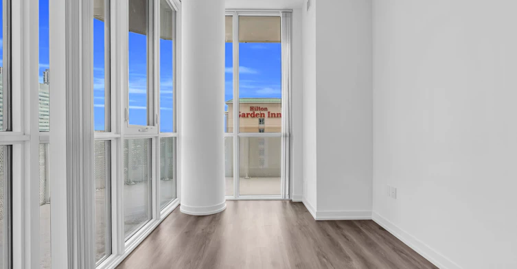 608-28 Interchange Way, Vaughan, ON, L4K 0P8 - 31