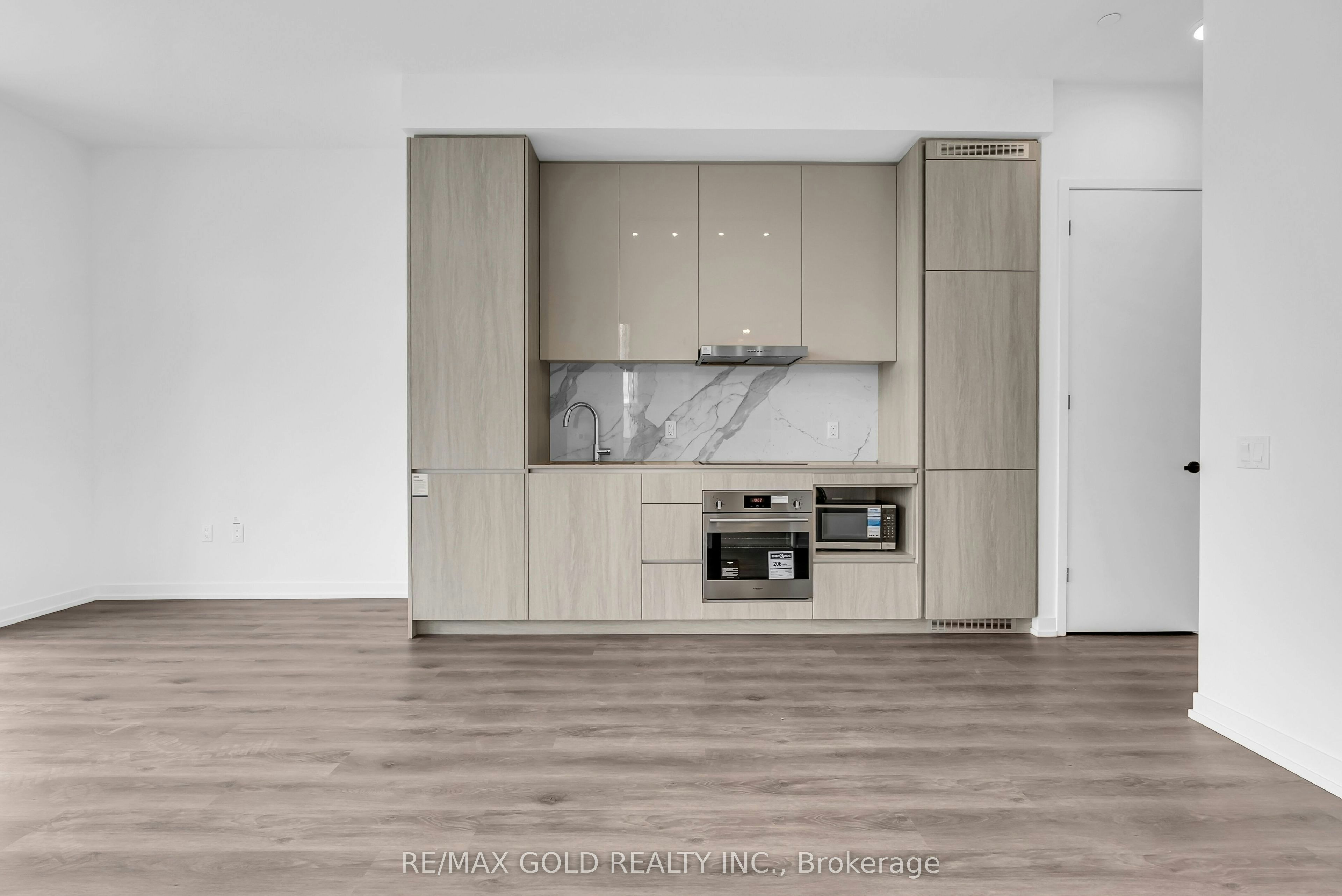 608-28 Interchange Way, Vaughan, ON, L4K 0P8 - 21