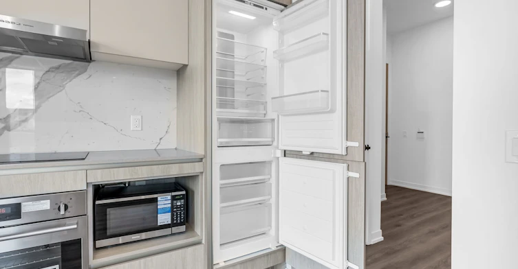 608-28 Interchange Way, Vaughan, ON, L4K 0P8 - 25