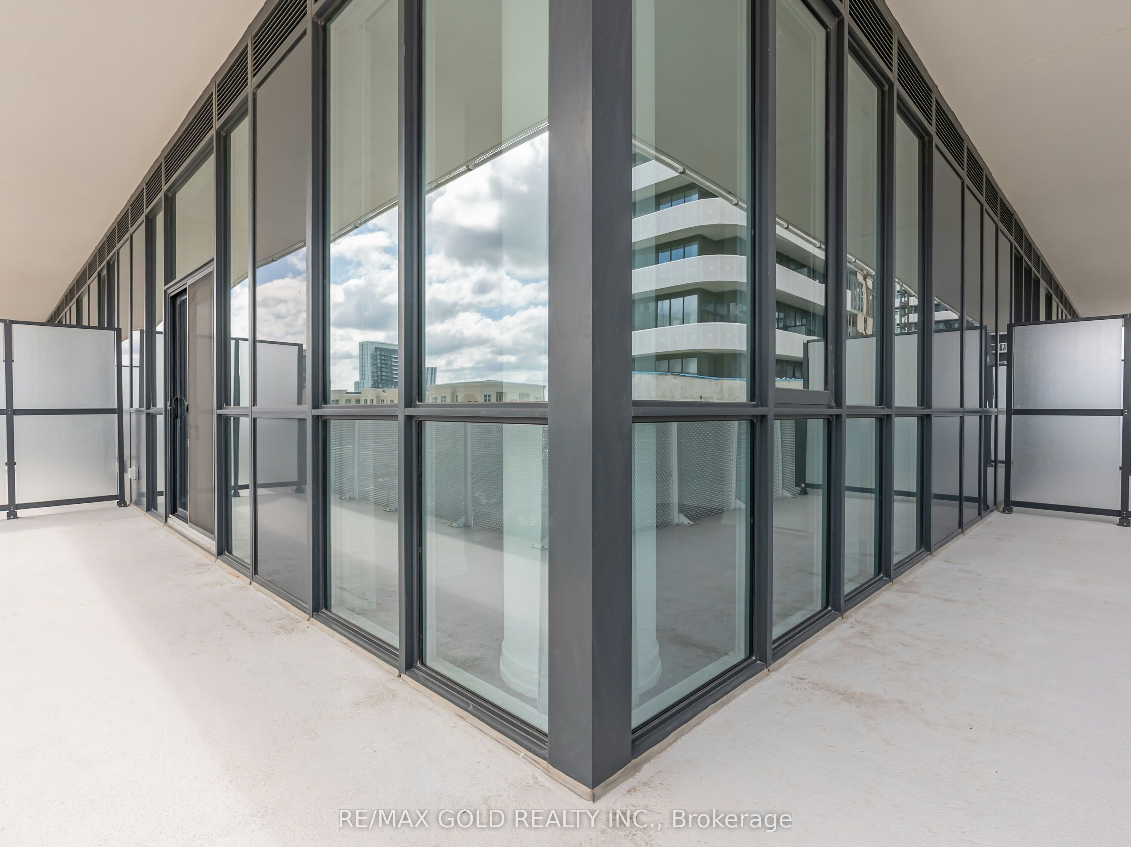 608-28 Interchange Way, Vaughan, ON, L4K 0P8 - 37