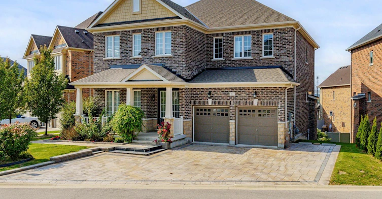 61 Match Point Court, Aurora, ON, L4G 3J1 - 3
