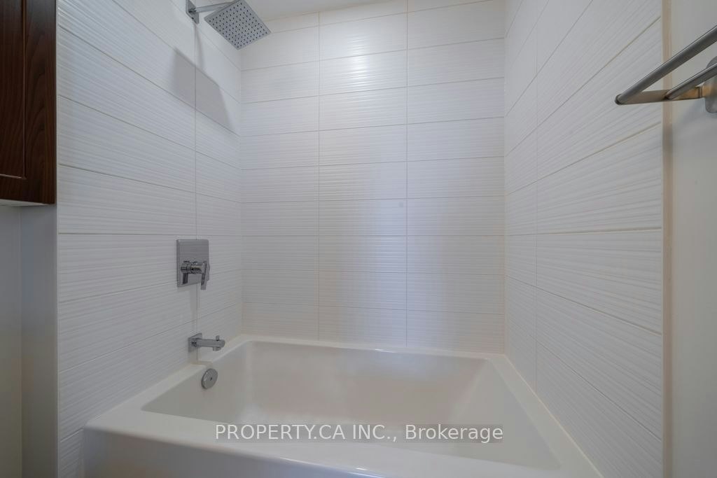 2201-3700 Highway 7 N/A, Vaughan, ON, L4L 0G8 - 11