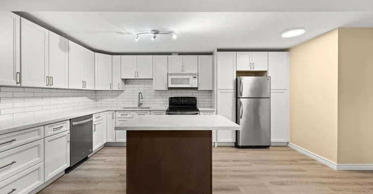 Basement-4 Smith Street, Bradford West Gwillimbury, ON, L3Z 3C9