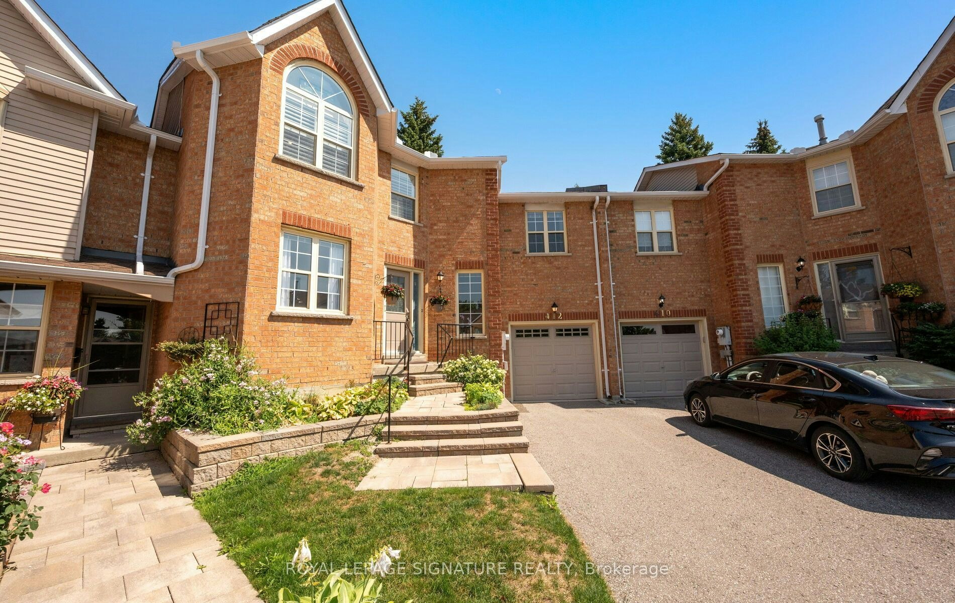 412 Butler Court, Aurora, ON, L4G 6G8
