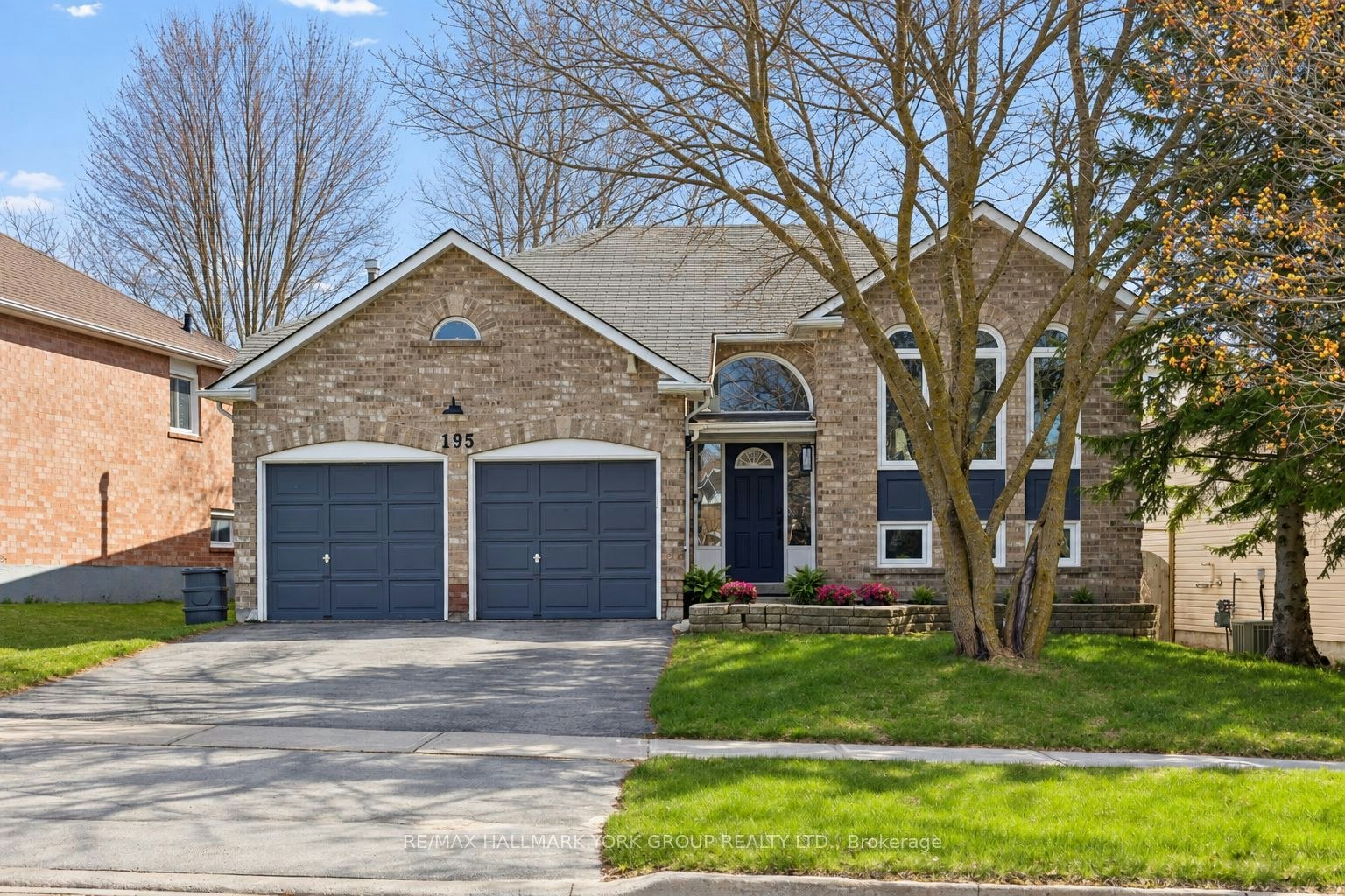 195 King Street, East Gwillimbury, ON, L0G 1M0