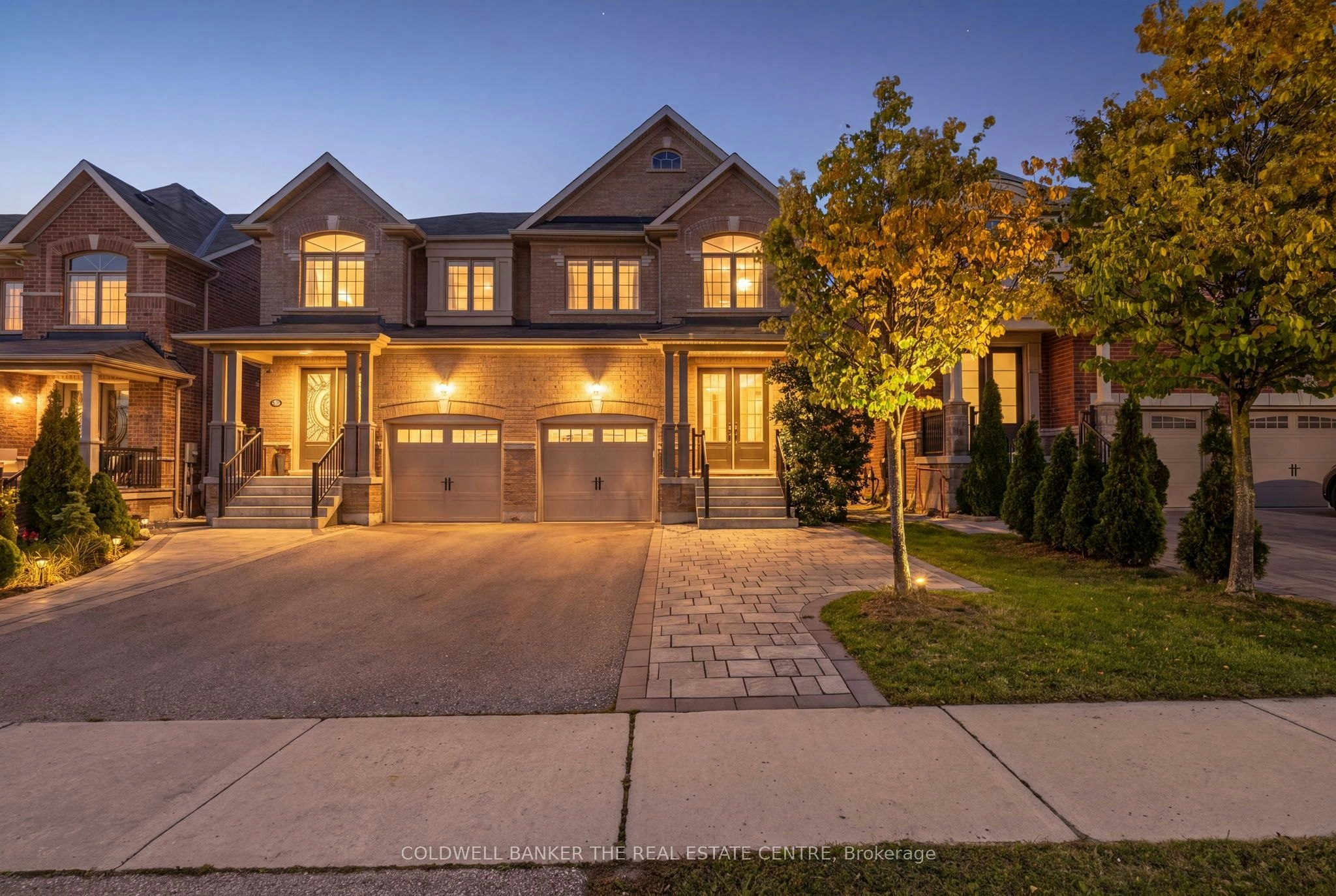 705 Yarfield Crescent, Newmarket, ON, L3X 0H4