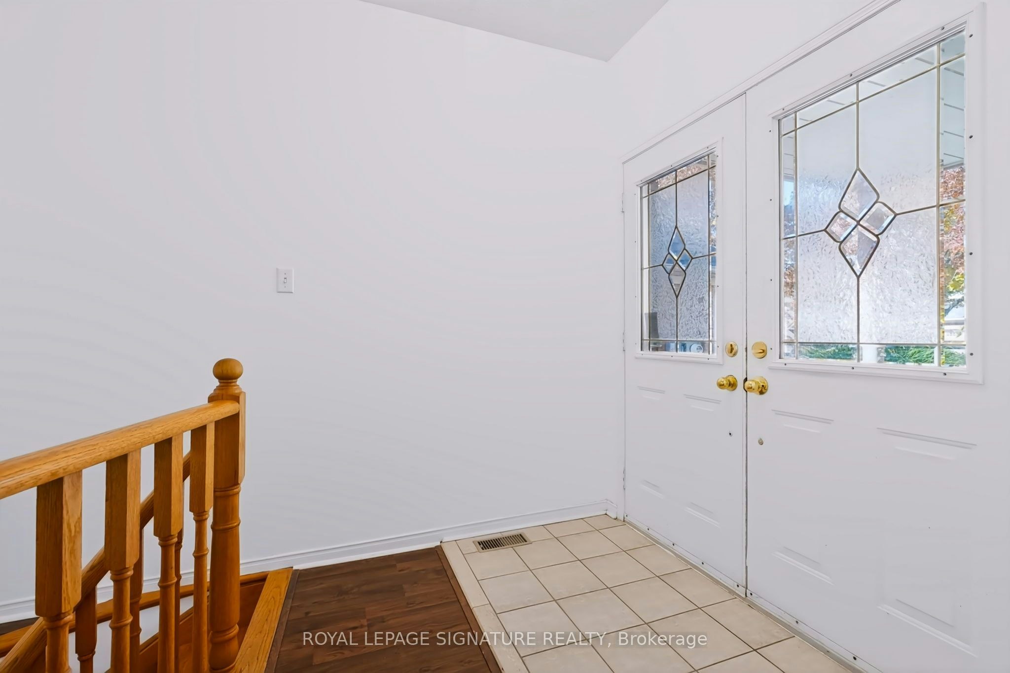 63 Woodroof Crescent, Aurora, ON, L4G 7H4 - 6
