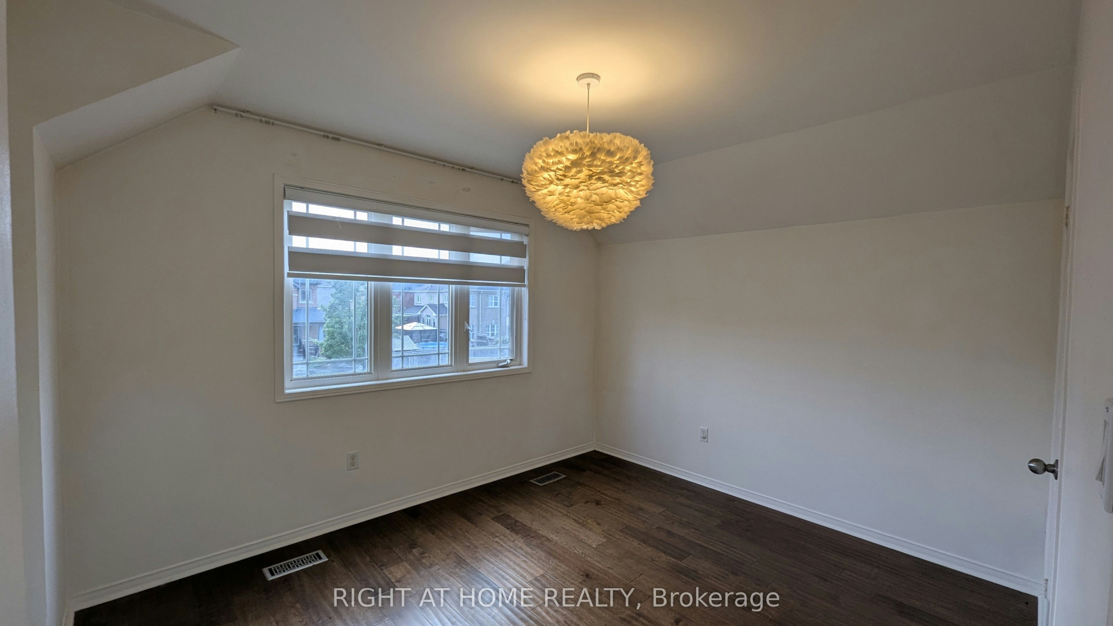 MAIN & UPPER-5 Faris Street, Bradford West Gwillimbury, ON, L3Z 0C6 - 30