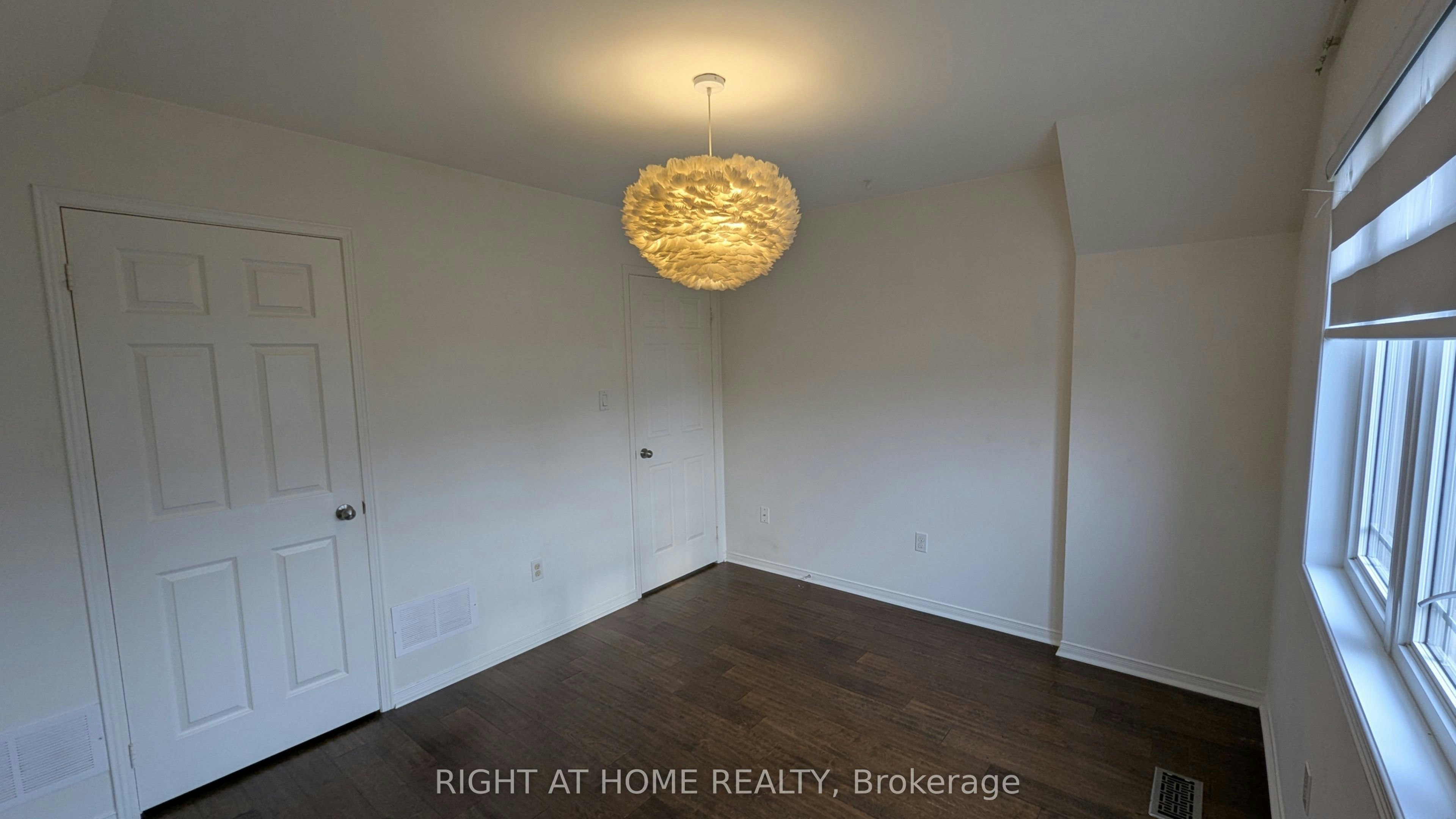 MAIN & UPPER-5 Faris Street, Bradford West Gwillimbury, ON, L3Z 0C6 - 31