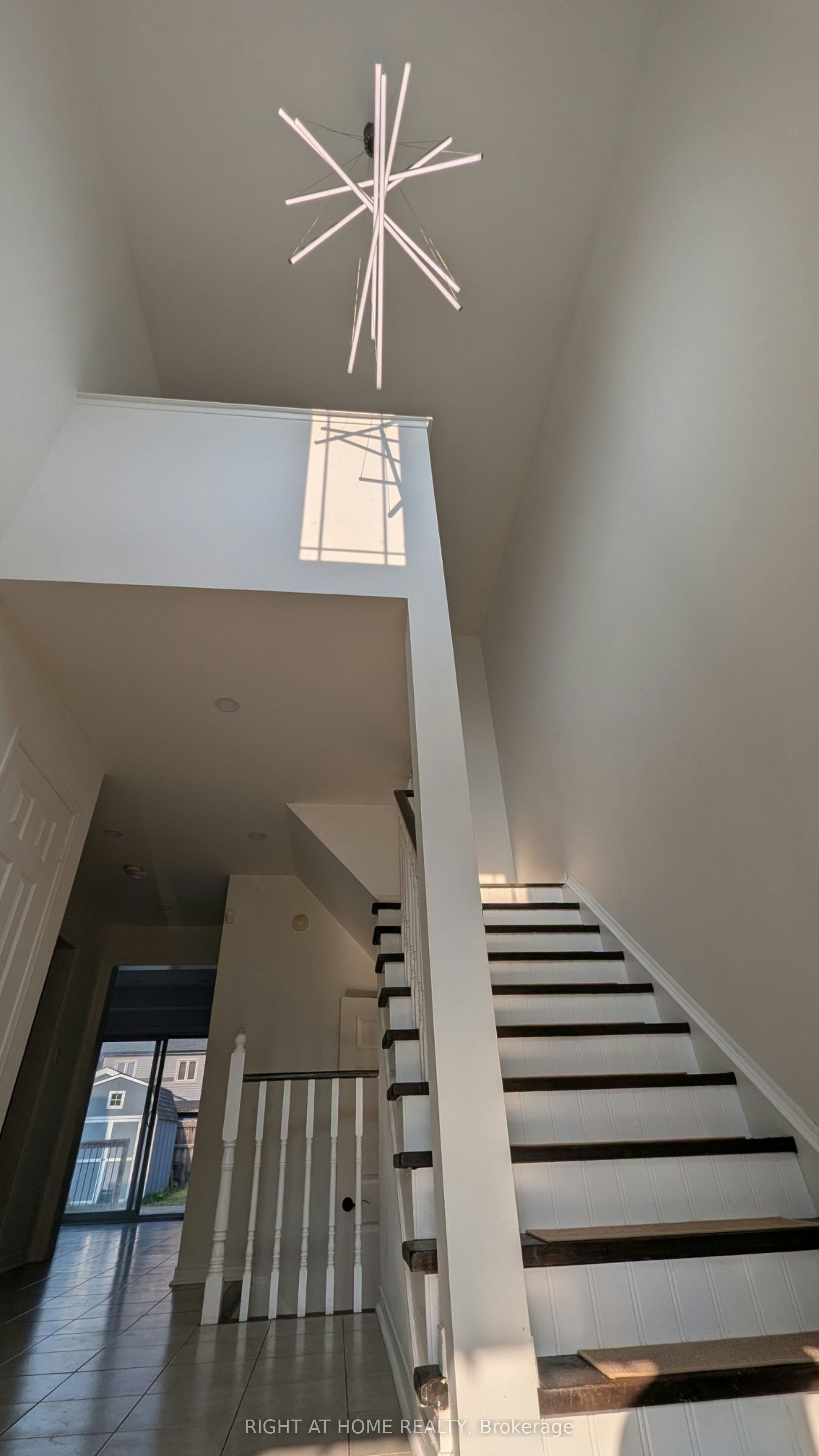 MAIN & UPPER-5 Faris Street, Bradford West Gwillimbury, ON, L3Z 0C6 - 4