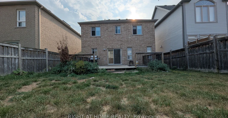 MAIN & UPPER-5 Faris Street, Bradford West Gwillimbury, ON, L3Z 0C6 - 36