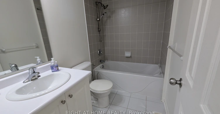 MAIN & UPPER-5 Faris Street, Bradford West Gwillimbury, ON, L3Z 0C6 - 29
