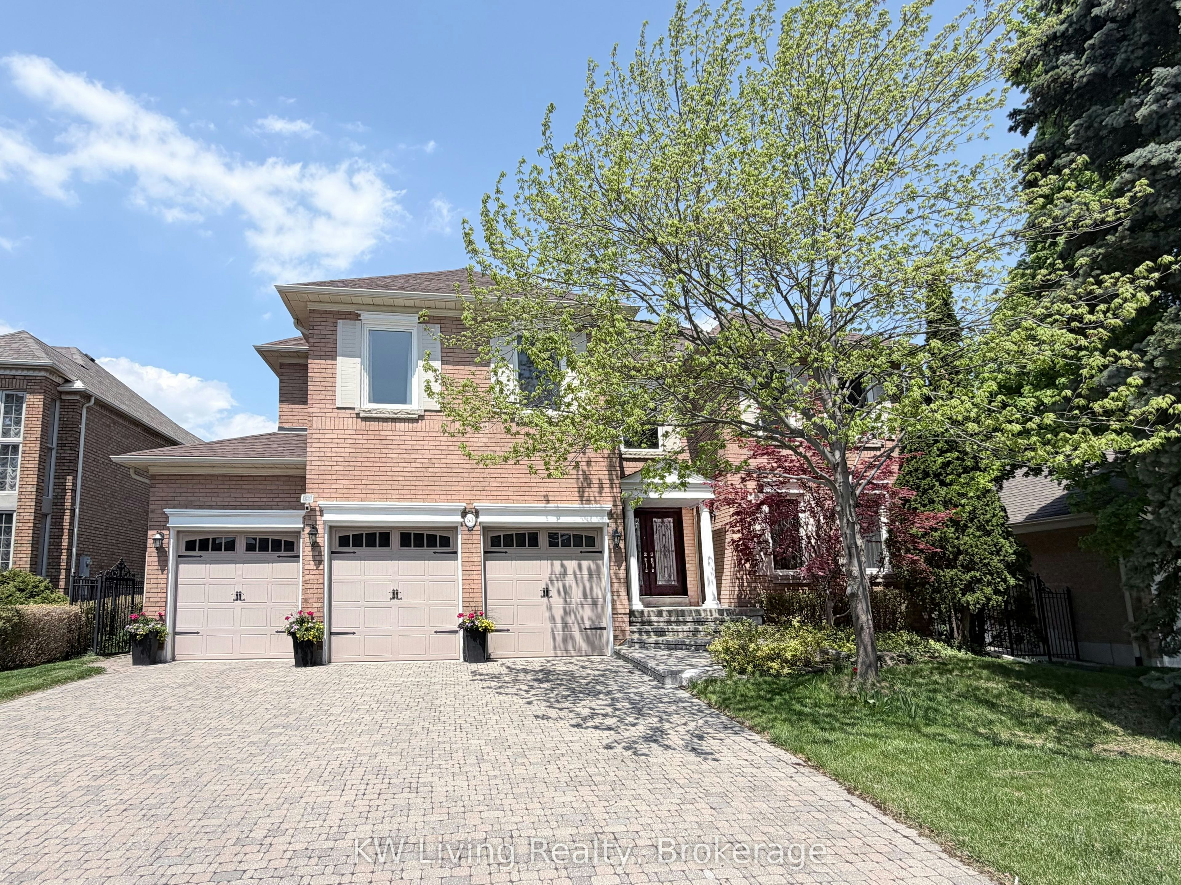 53 Brookshill Crescent N, Richmond Hill, ON, L4B 3J1