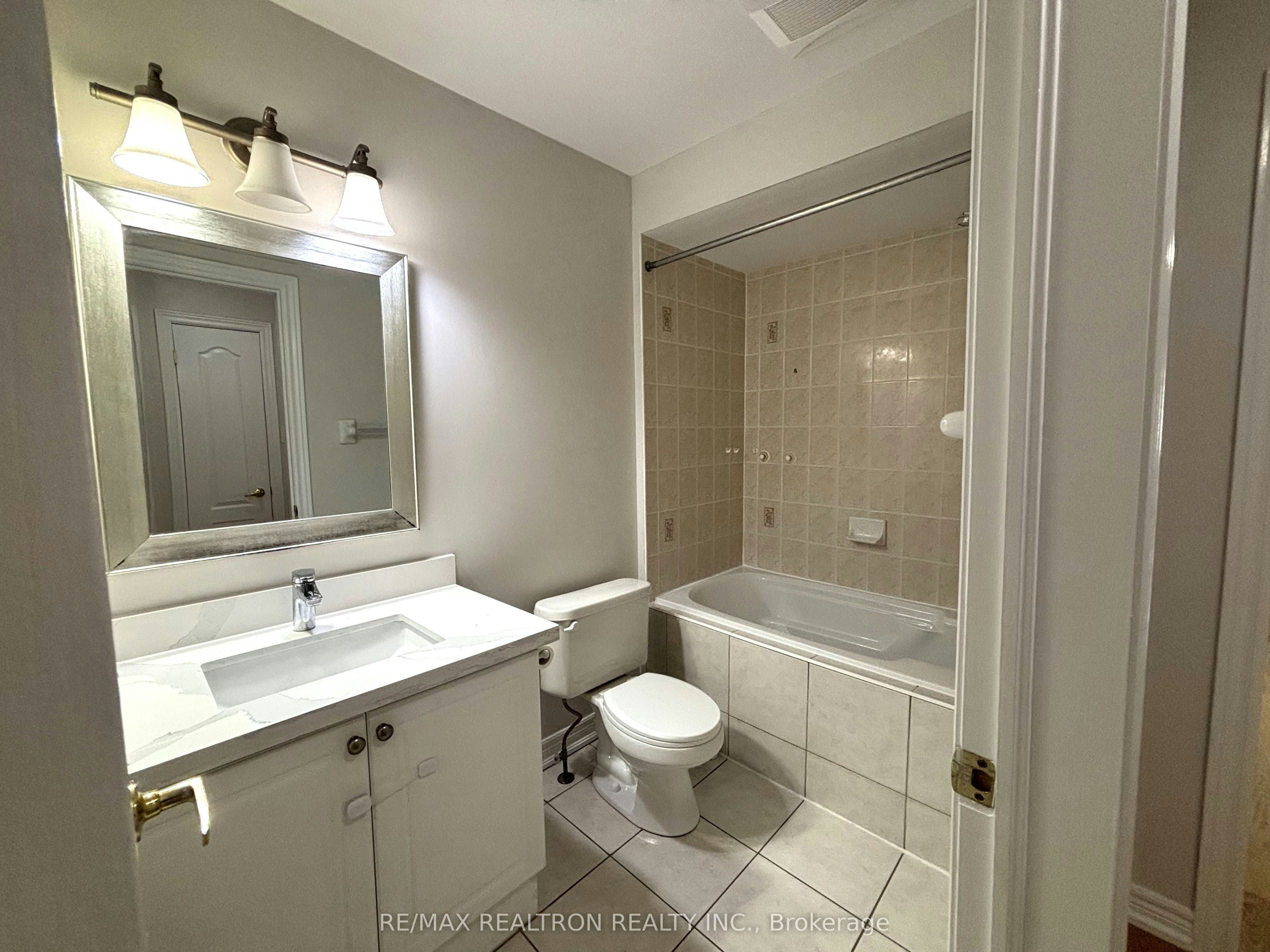 30 Venture Avenue, Richmond Hill, ON, L4S 2P2 - 26