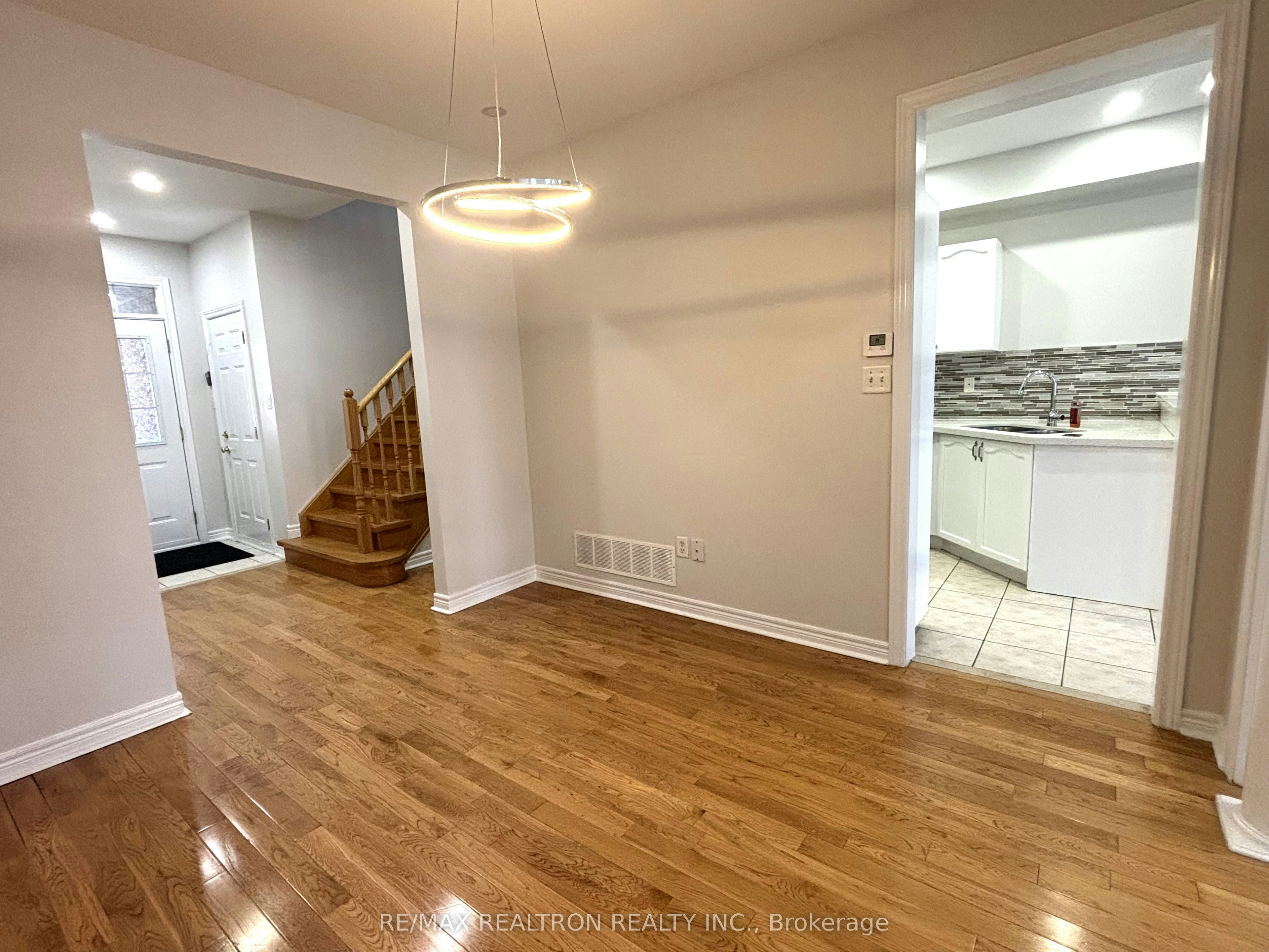 30 Venture Avenue, Richmond Hill, ON, L4S 2P2 - 9