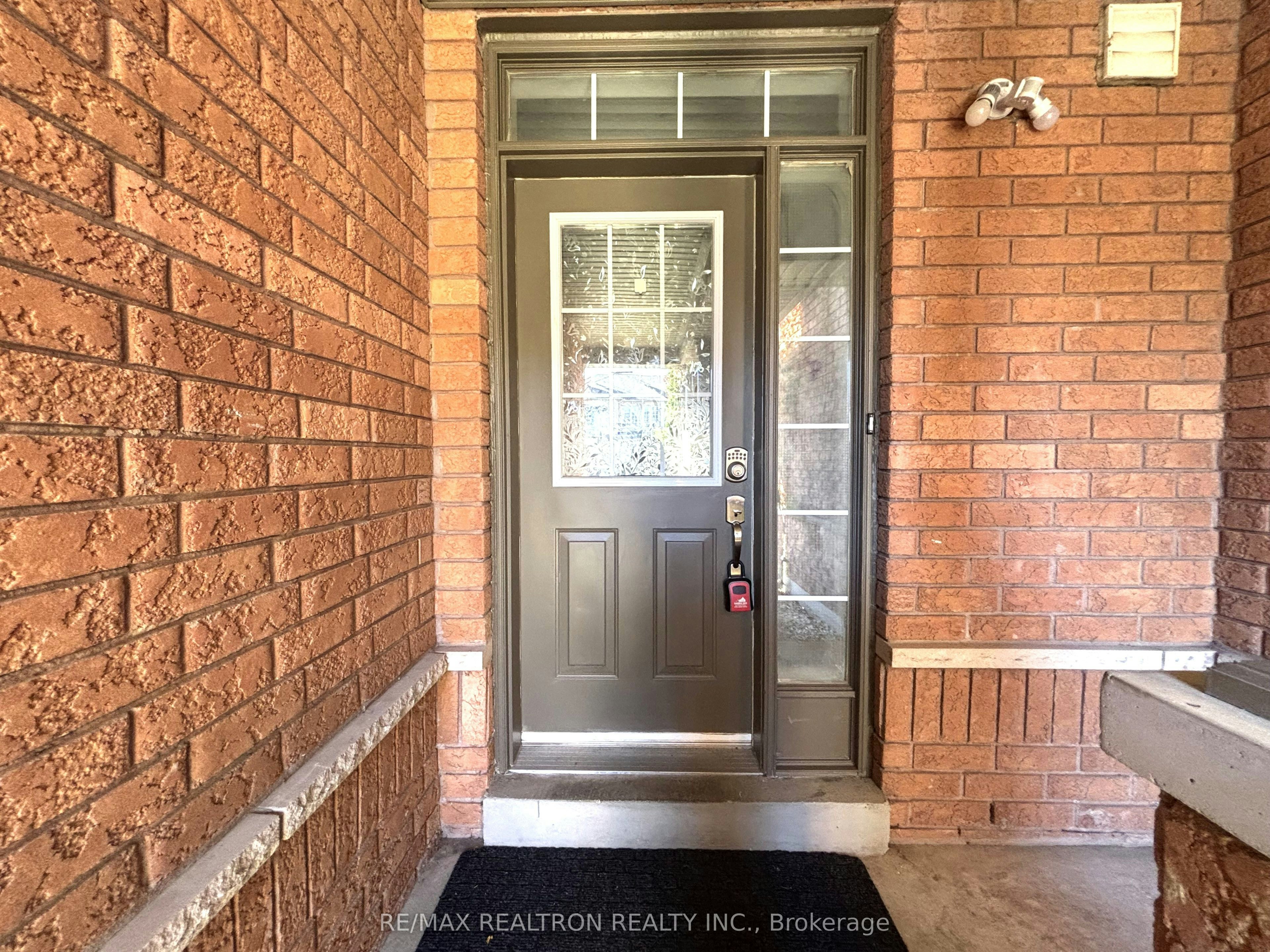 30 Venture Avenue, Richmond Hill, ON, L4S 2P2 - 3