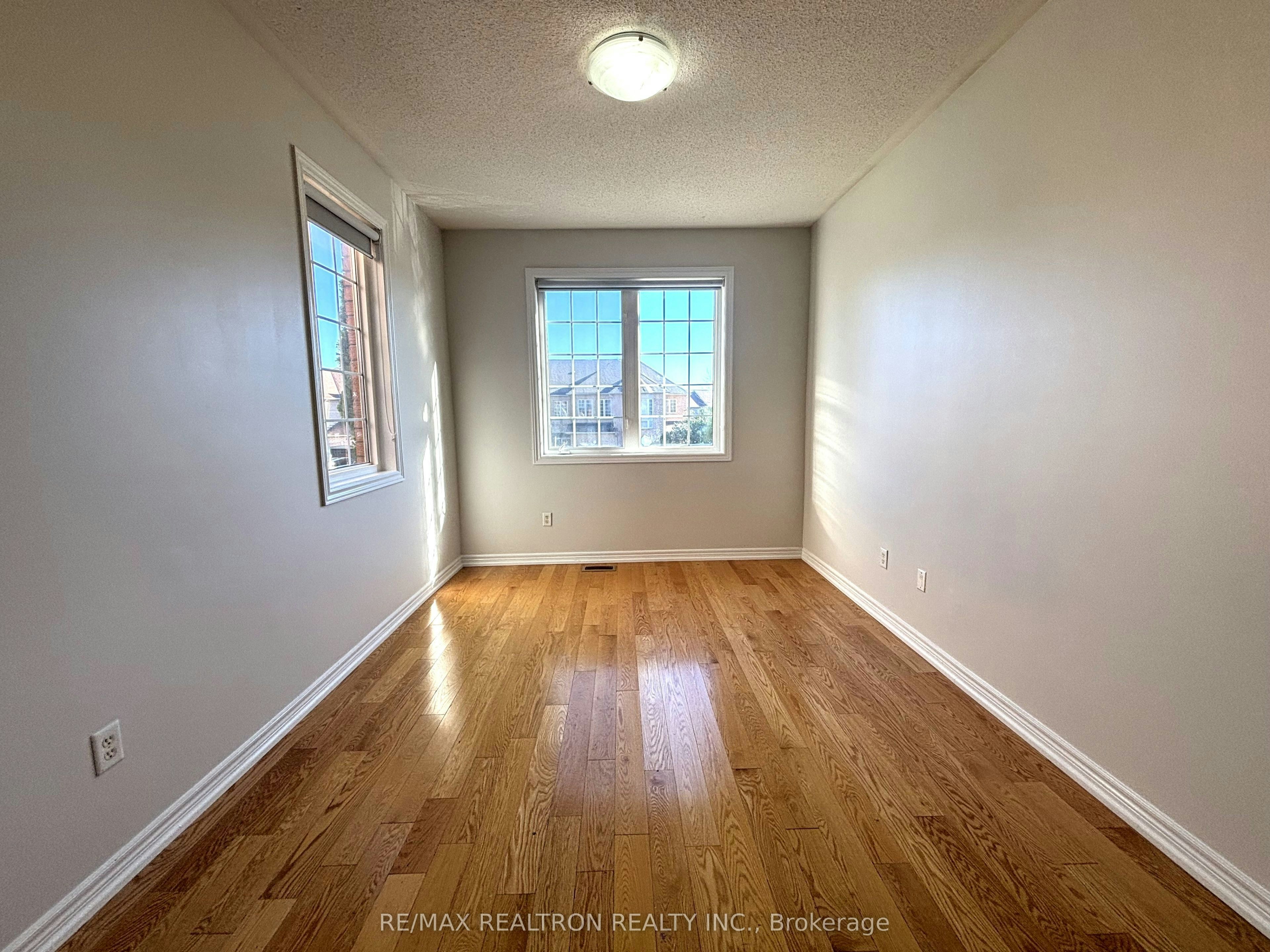 30 Venture Avenue, Richmond Hill, ON, L4S 2P2 - 21