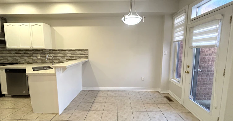 30 Venture Avenue, Richmond Hill, ON, L4S 2P2 - 17