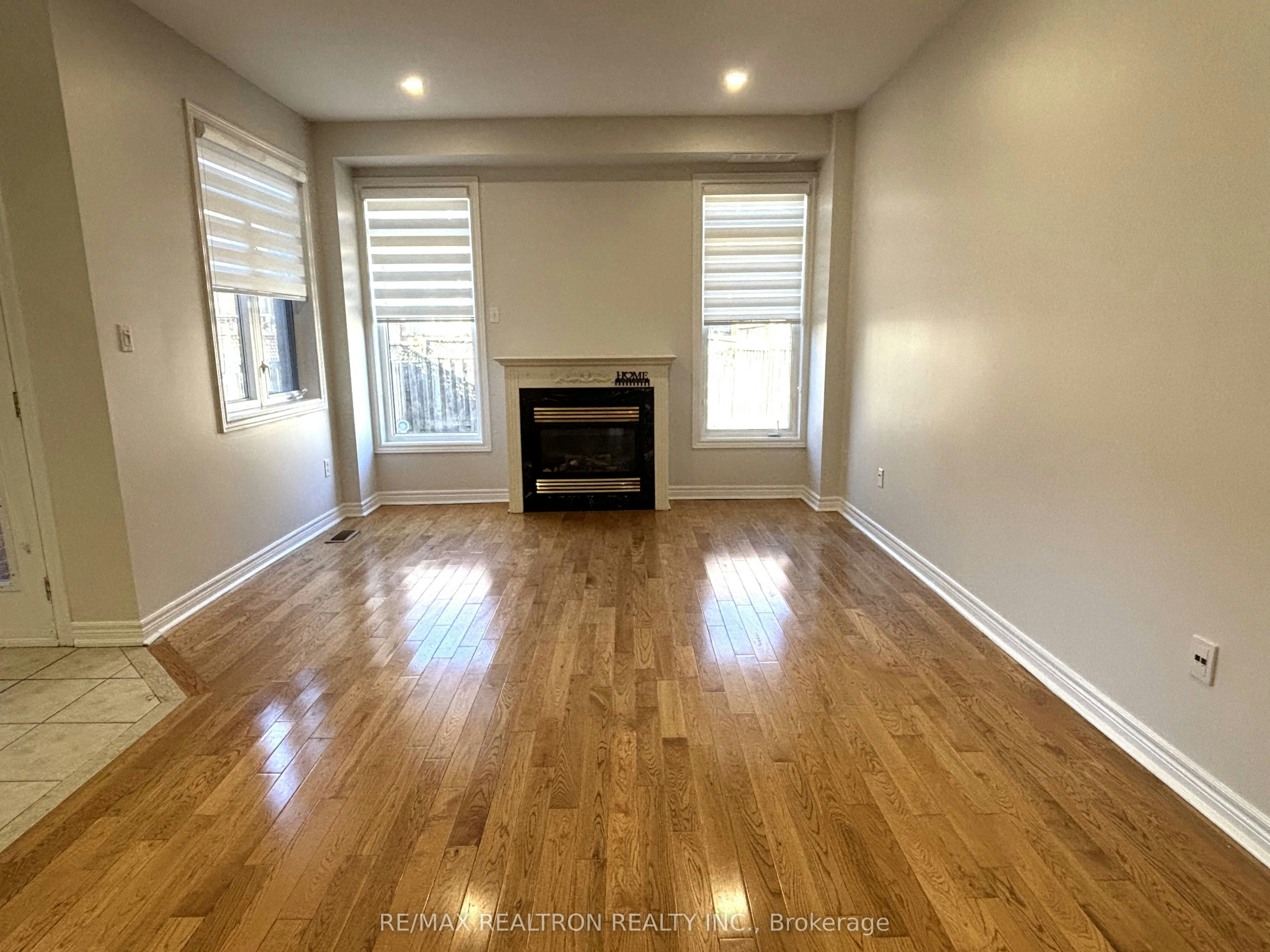 30 Venture Avenue, Richmond Hill, ON, L4S 2P2 - 10