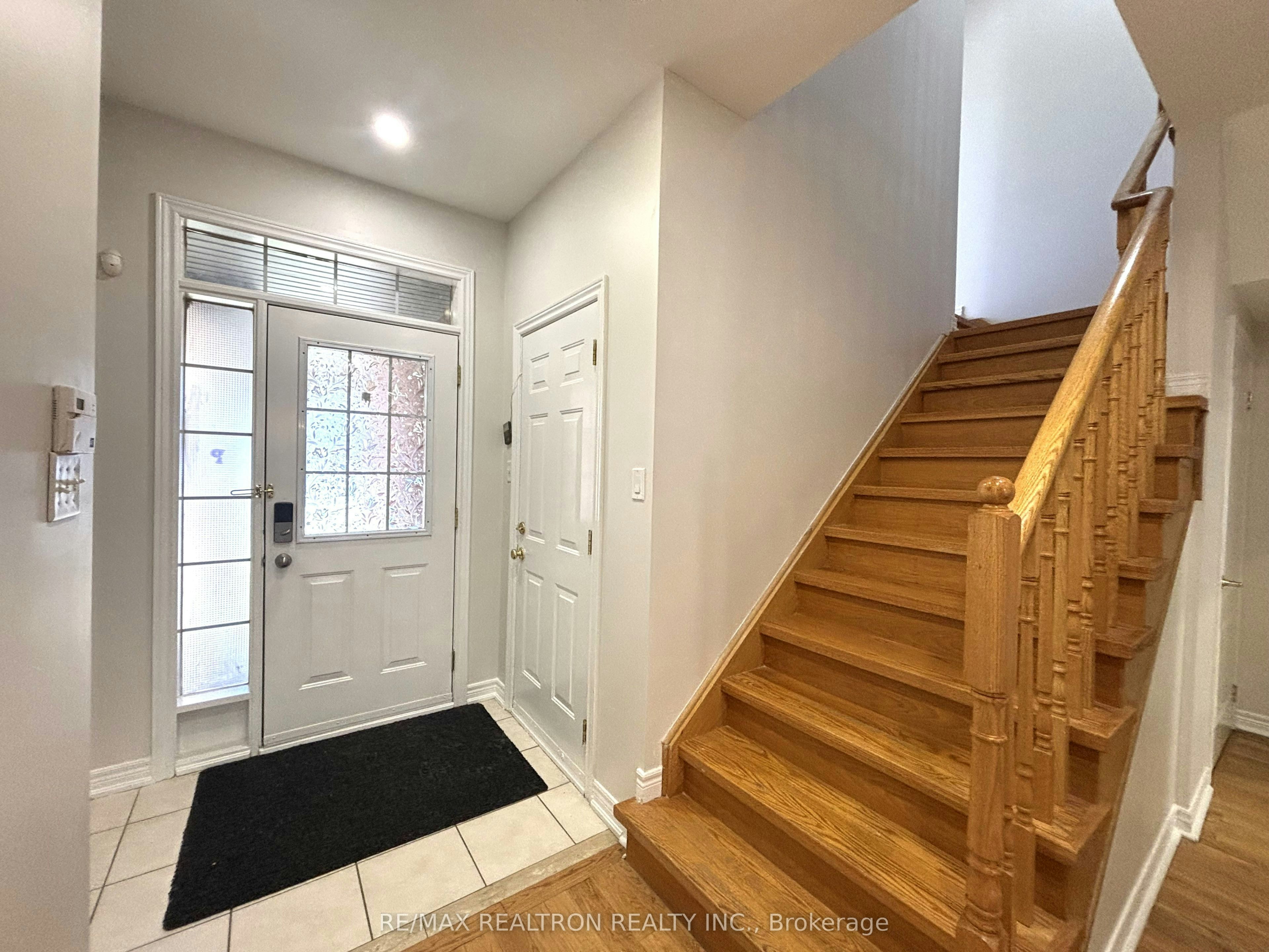 30 Venture Avenue, Richmond Hill, ON, L4S 2P2 - 6