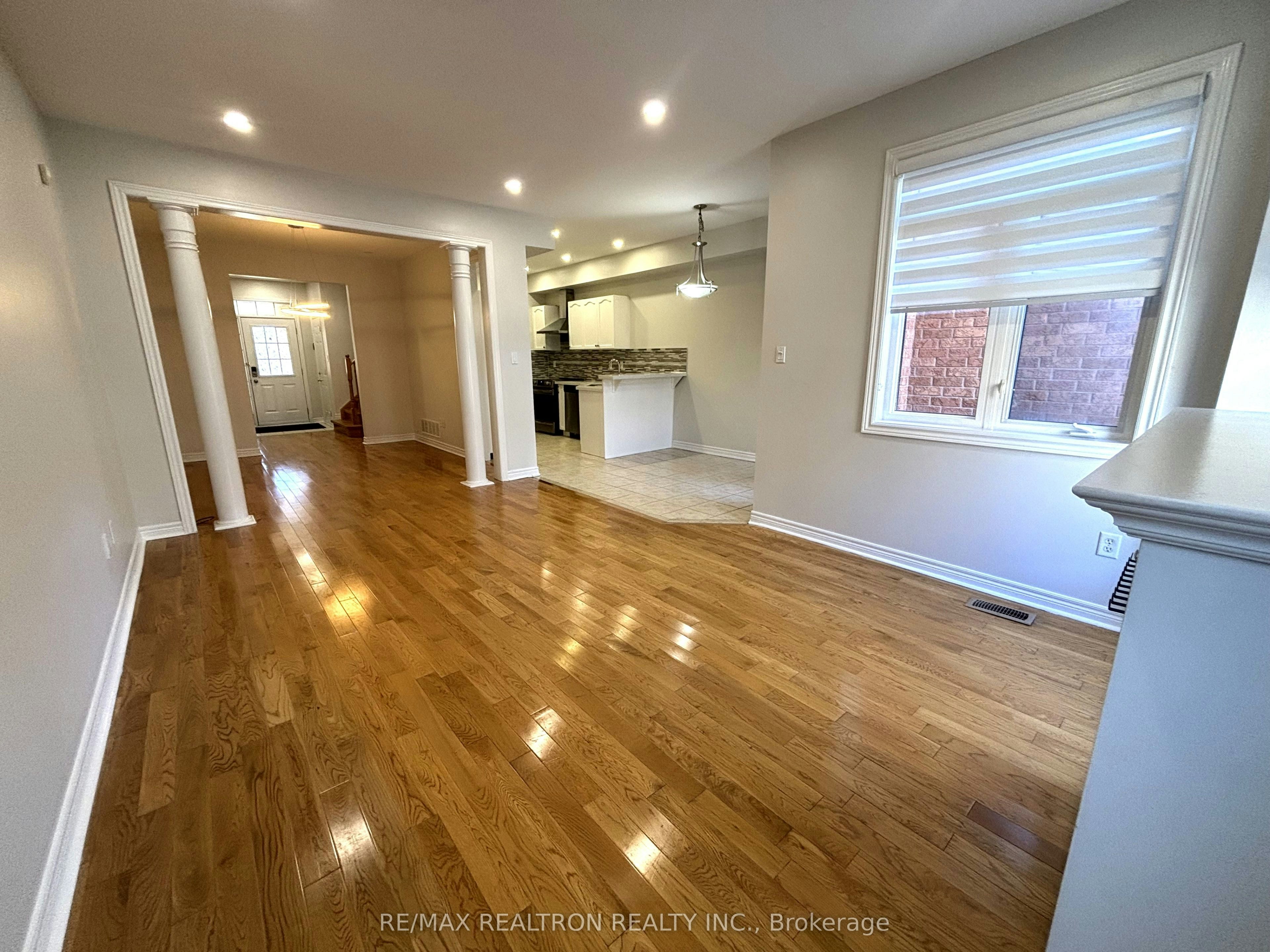 30 Venture Avenue, Richmond Hill, ON, L4S 2P2 - 12