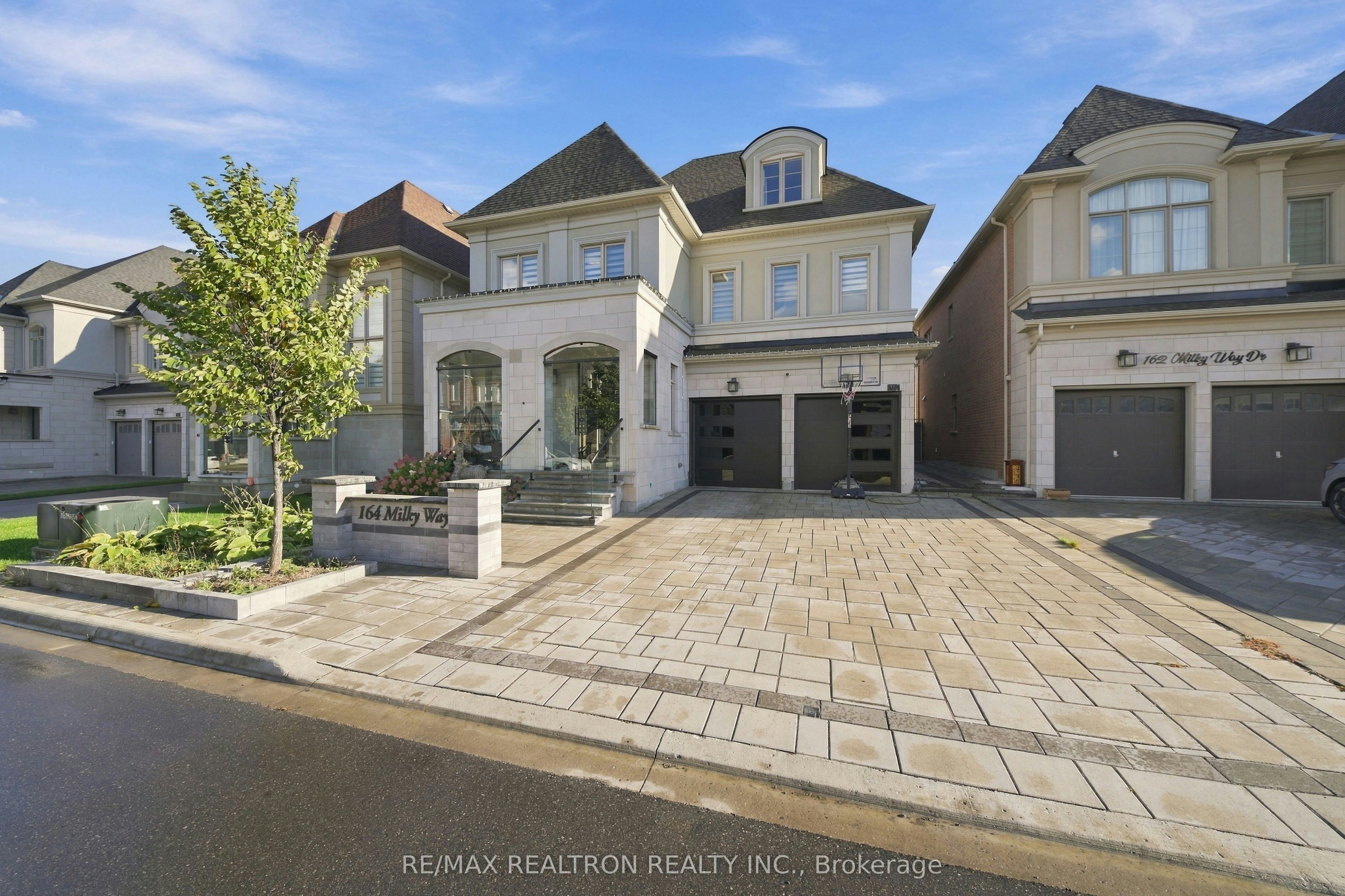 164 Milky Way Drive, Richmond Hill, ON, L4C 4Y3