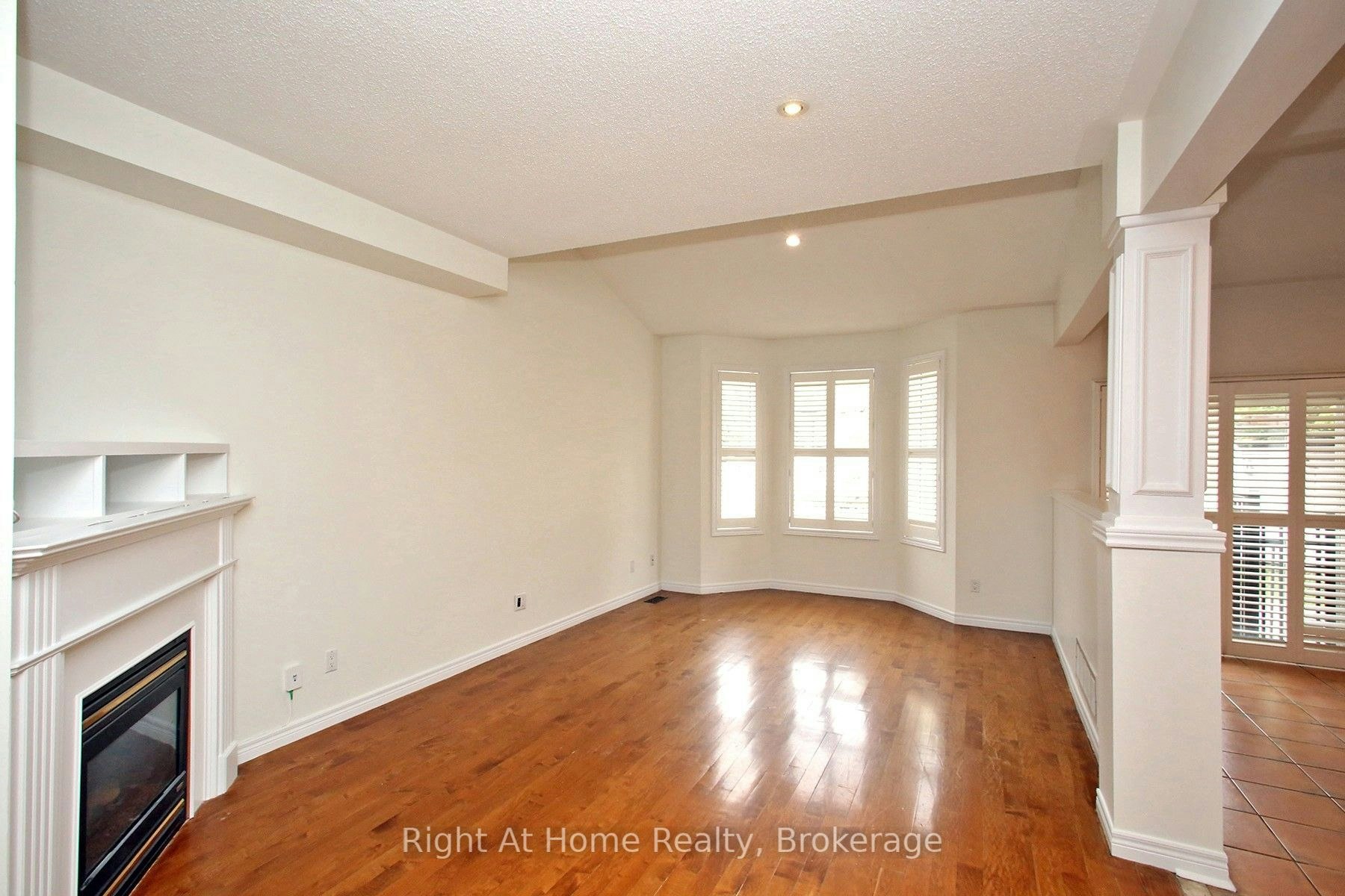 Upper-181 Fairlane Crescent, Vaughan, ON, L4H 2G8 - 9