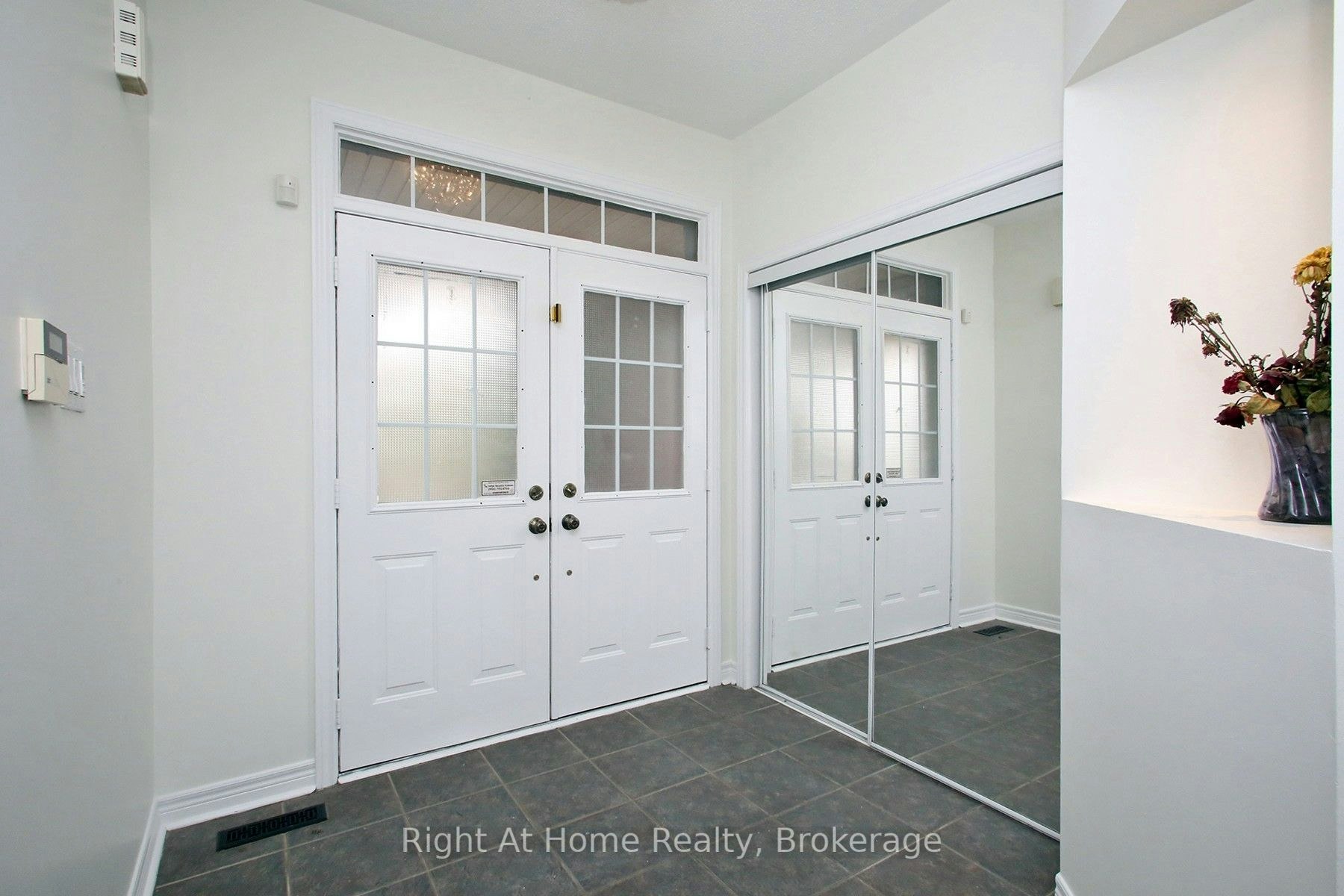 Upper-181 Fairlane Crescent, Vaughan, ON, L4H 2G8 - 3