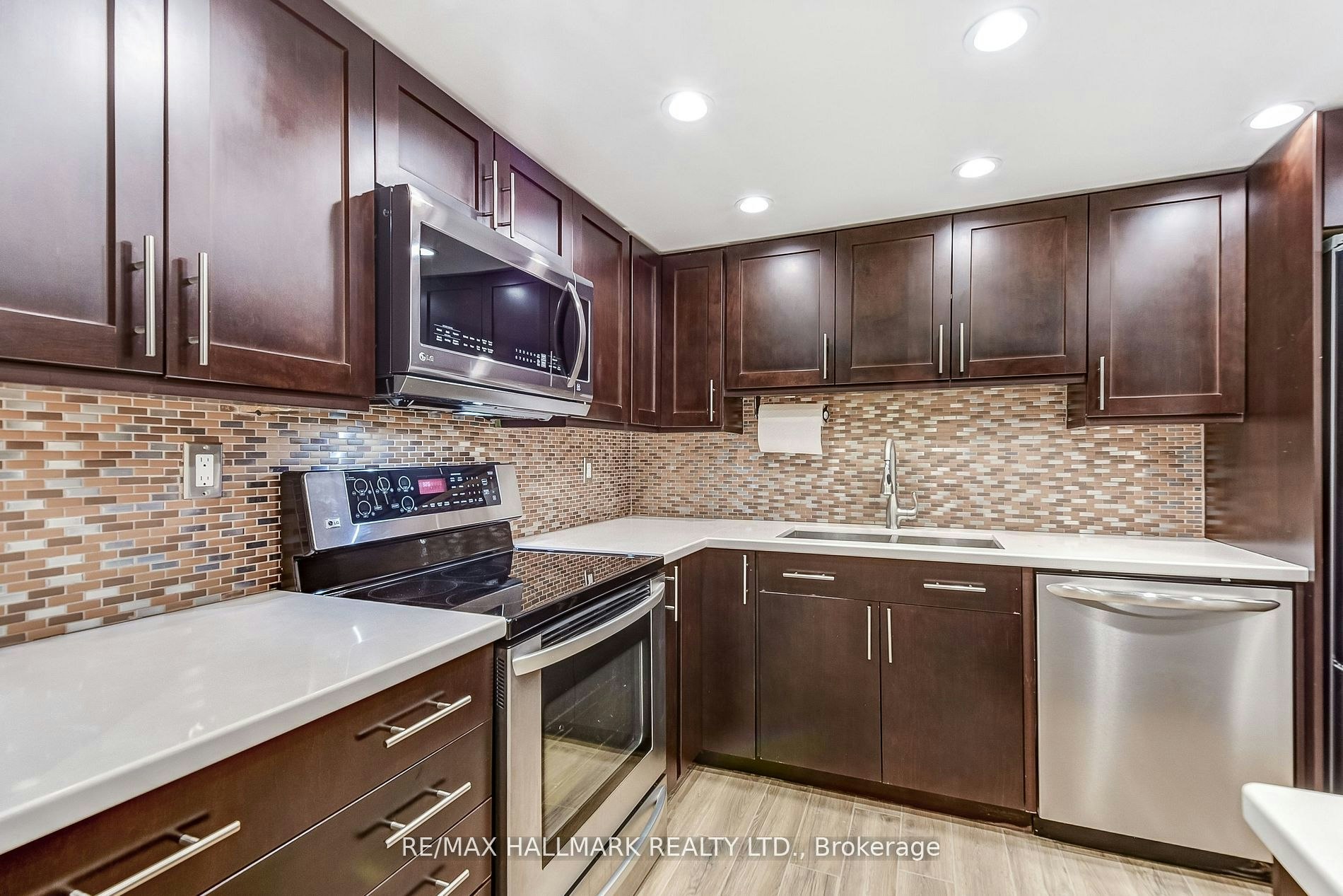1211-20 Harding Boulevard W, Richmond Hill, ON, L4C 9S4 - 22