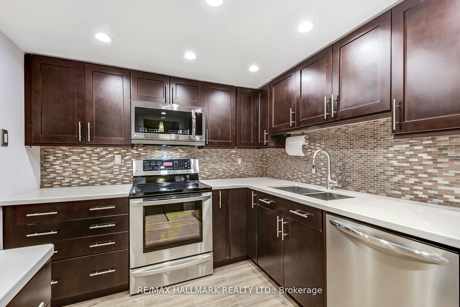 1211-20 Harding Boulevard W, Richmond Hill, ON, L4C 9S4 - 23