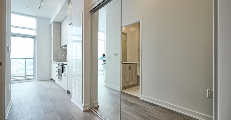 2117-38 Honeycrisp Crescent, Vaughan, ON, L4K 0M8 - 2